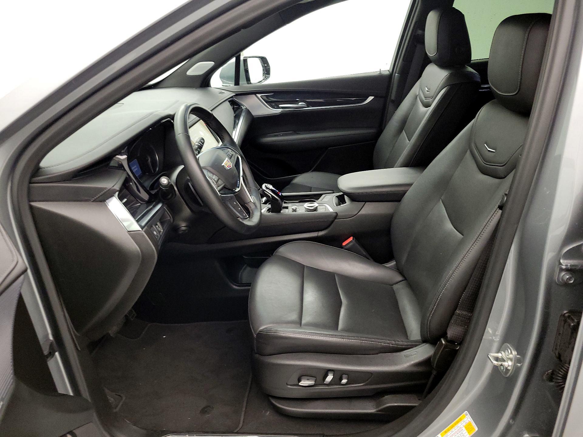 Thumbnail: 2025 Cadillac XT5 - 11