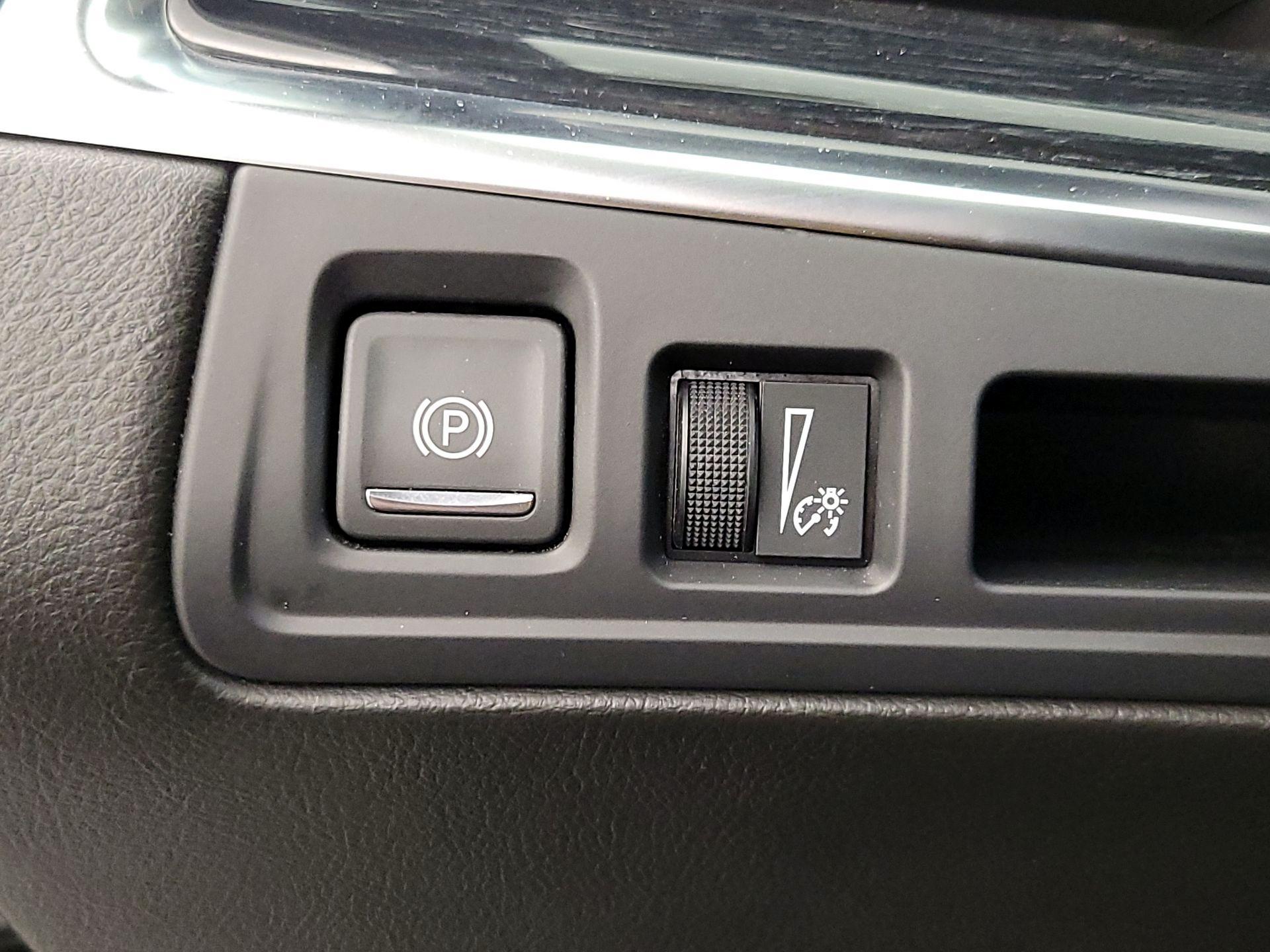 Thumbnail: 2025 Cadillac XT5 - 13