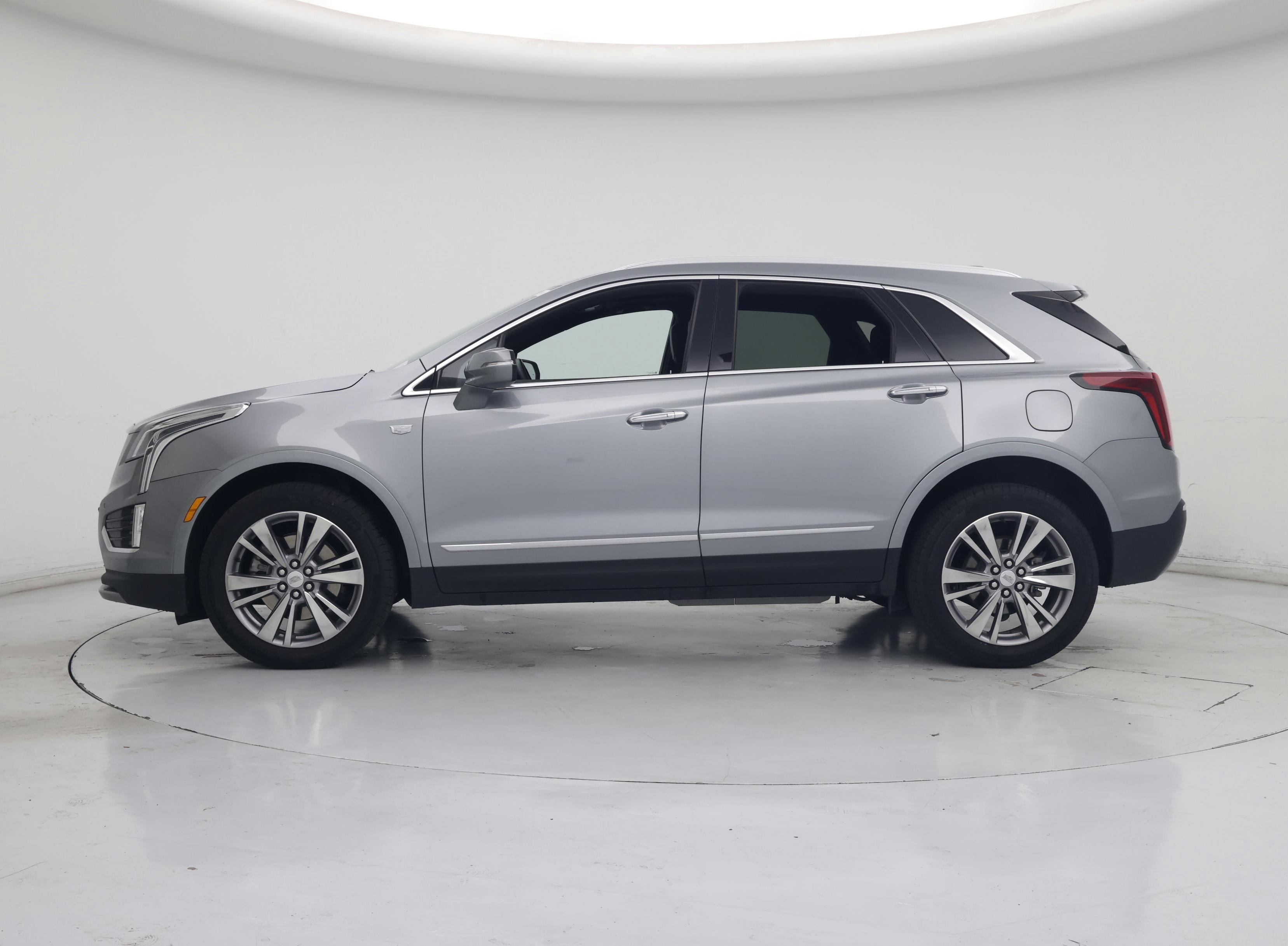 Thumbnail: 2025 Cadillac XT5 - 3