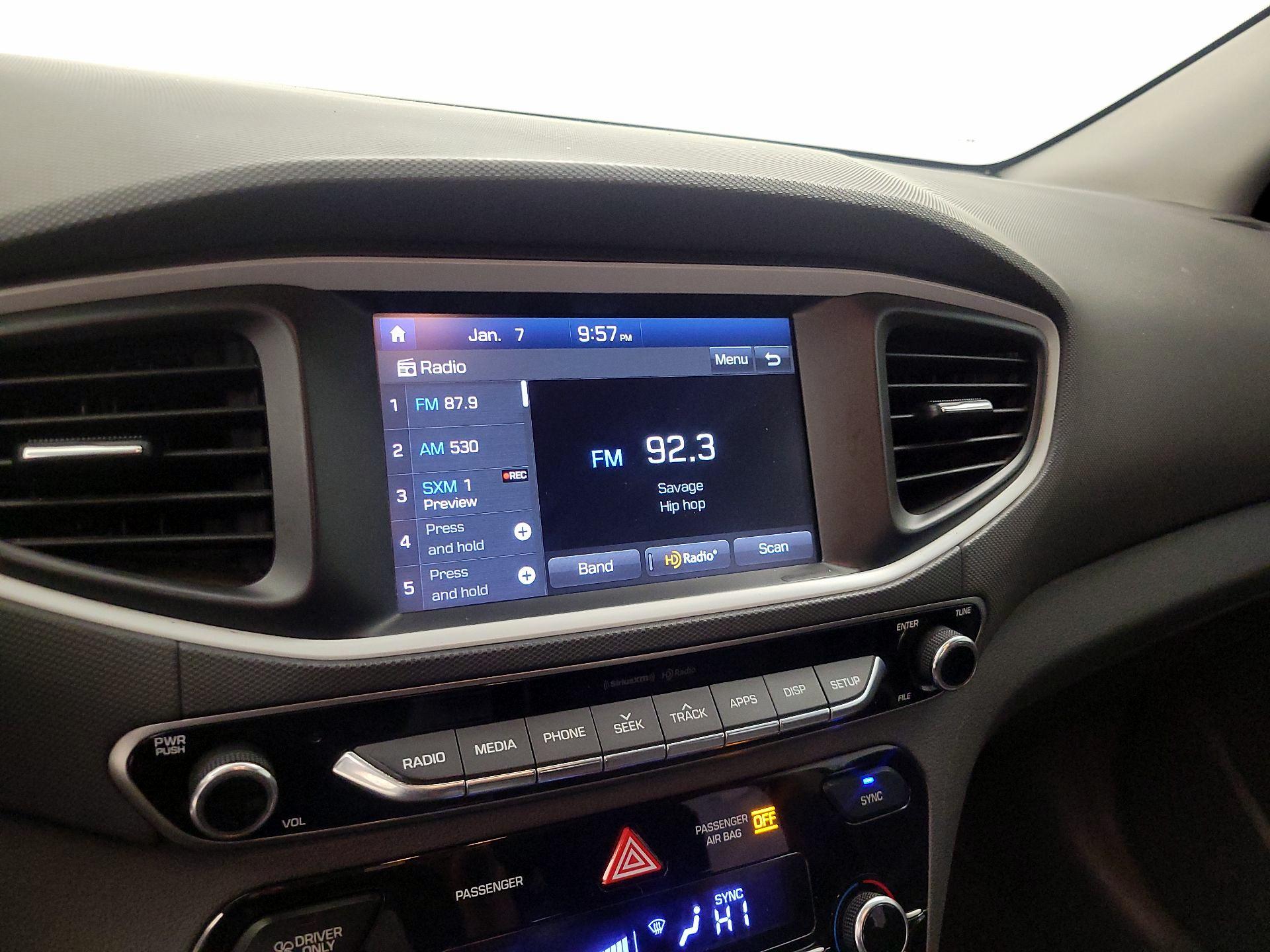 Thumbnail: 2019 Hyundai Ioniq - 15