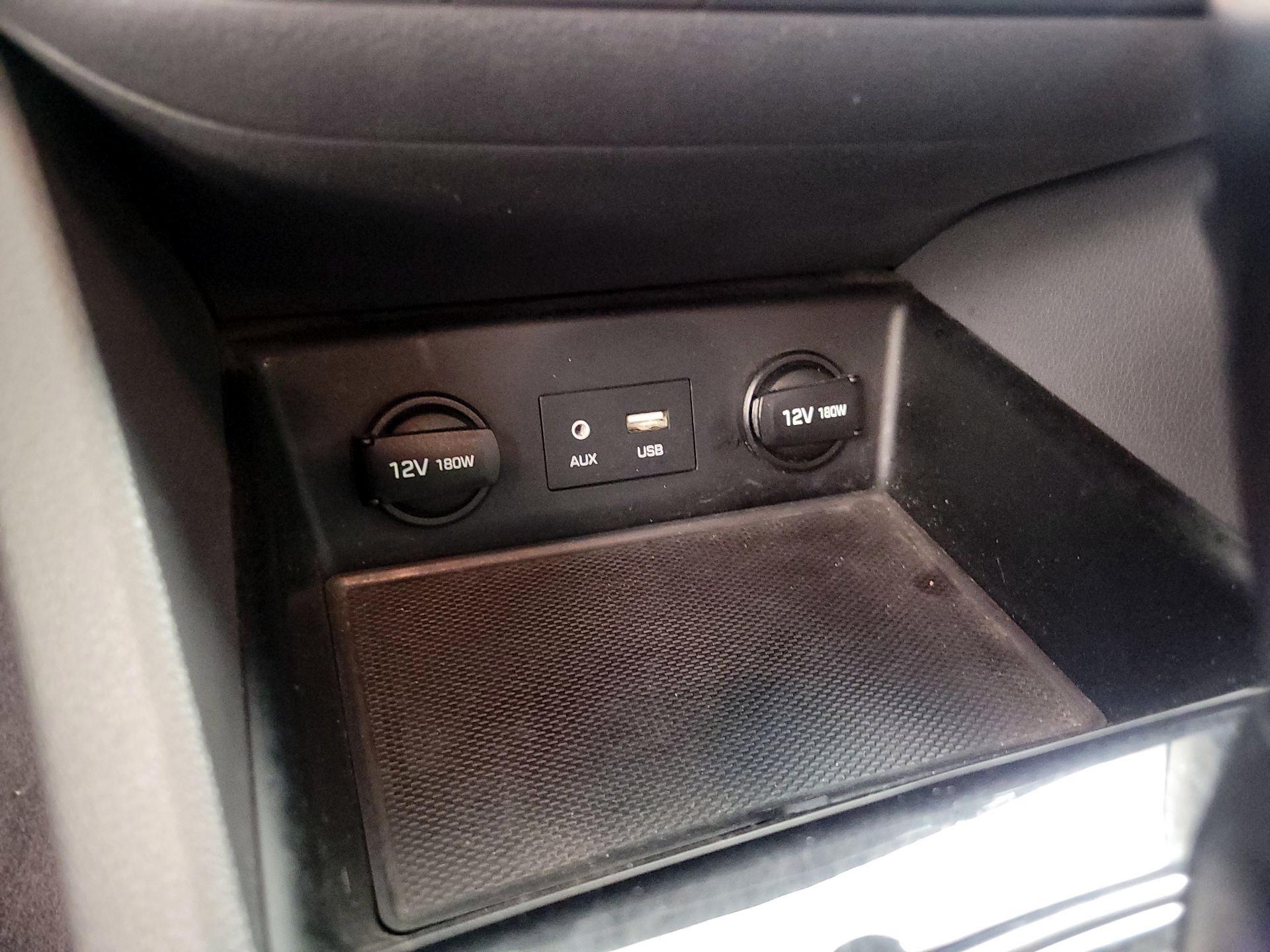 Thumbnail: 2019 Hyundai Ioniq - 18