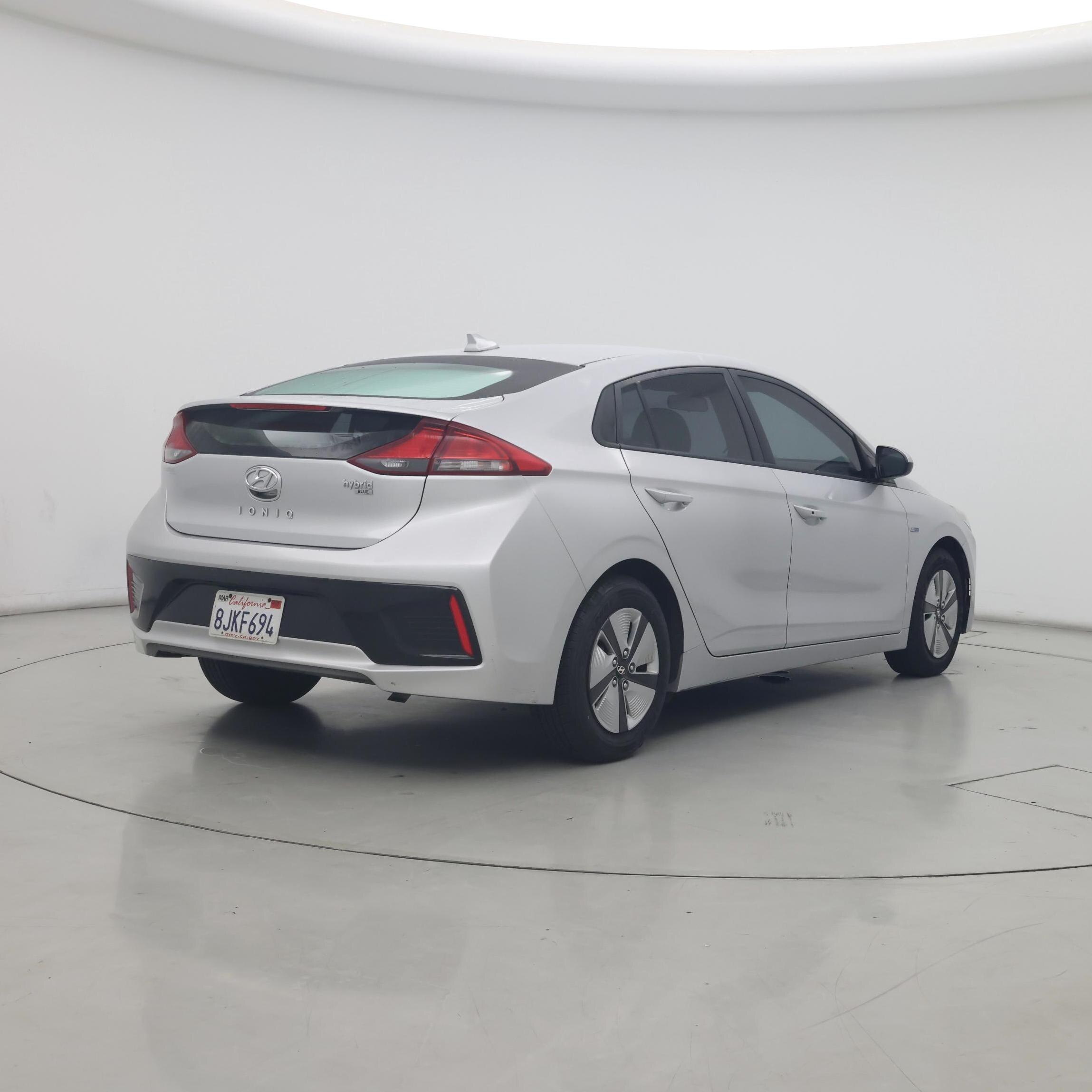 Thumbnail: 2019 Hyundai Ioniq - 8