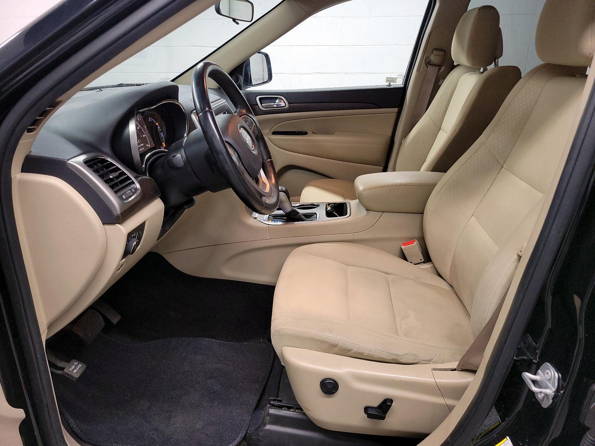 Thumbnail: 2018 Jeep Grand Cherokee - 9