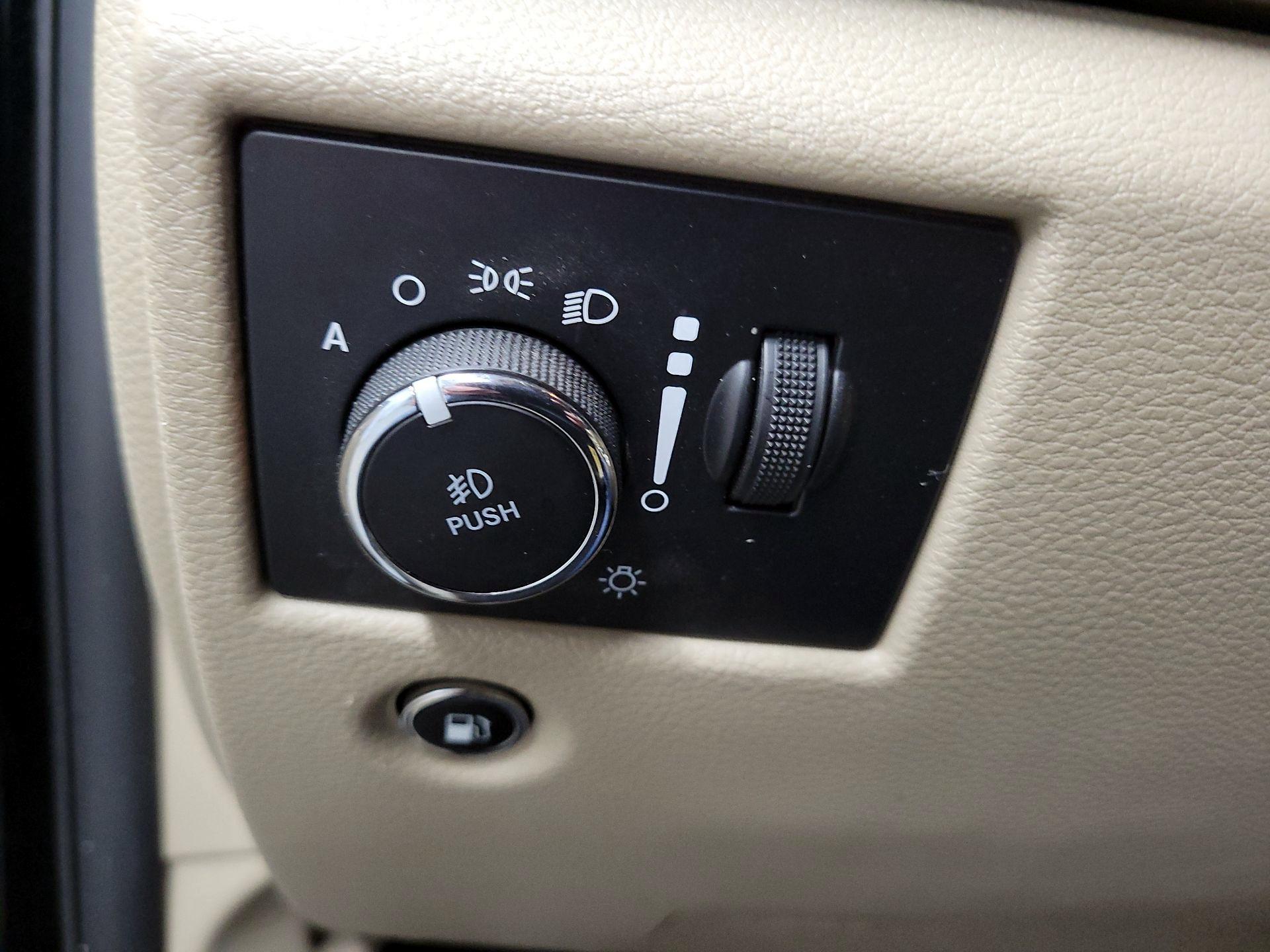 Thumbnail: 2018 Jeep Grand Cherokee - 11