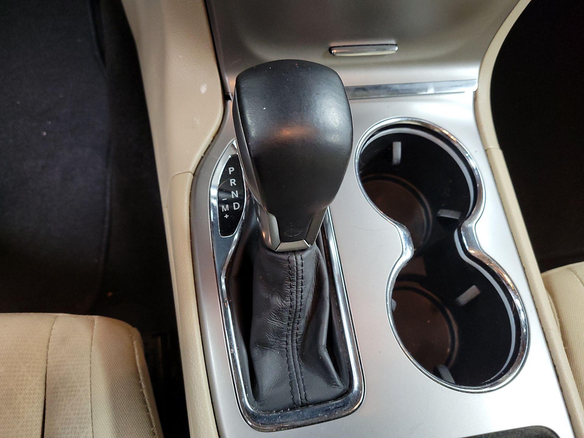 Thumbnail: 2018 Jeep Grand Cherokee - 15