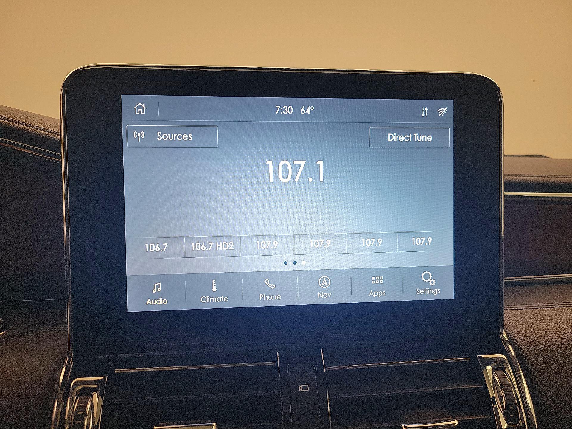 Thumbnail: 2020 Lincoln Navigator L - 16