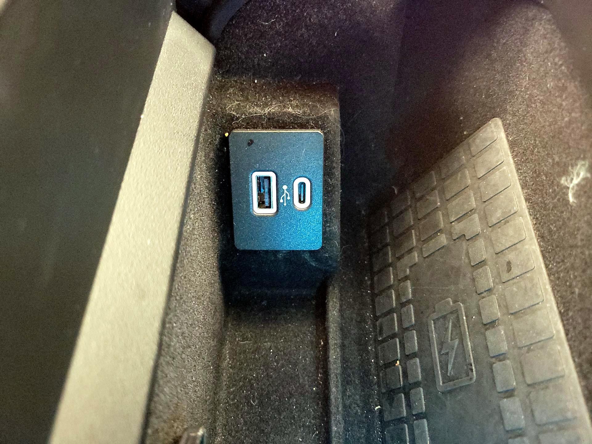 Thumbnail: 2020 Lincoln Navigator L - 19