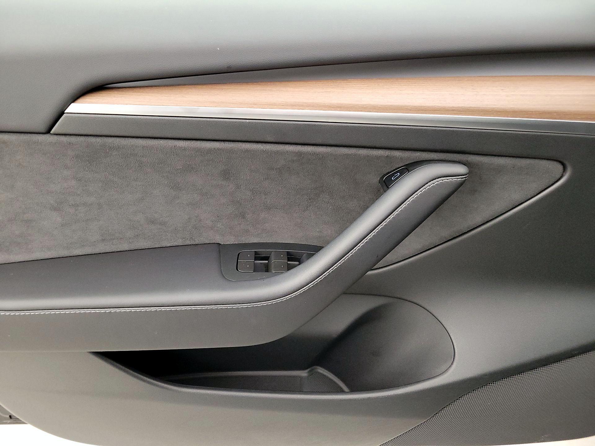 Thumbnail: 2023 Tesla Model 3 - 12