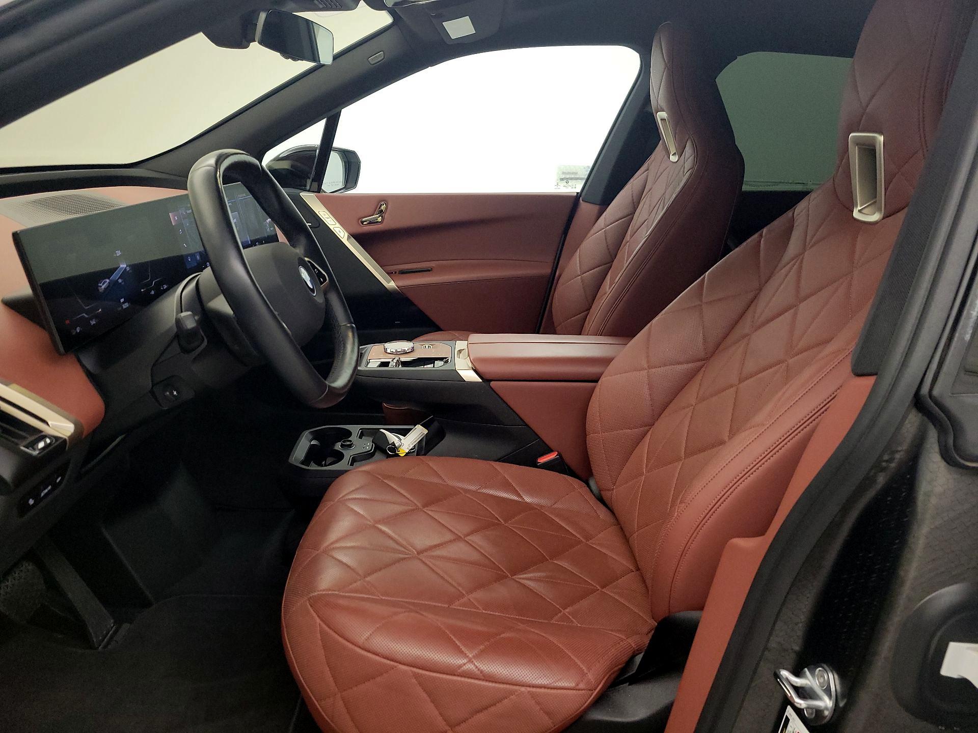 Thumbnail: 2023 BMW iX - 11