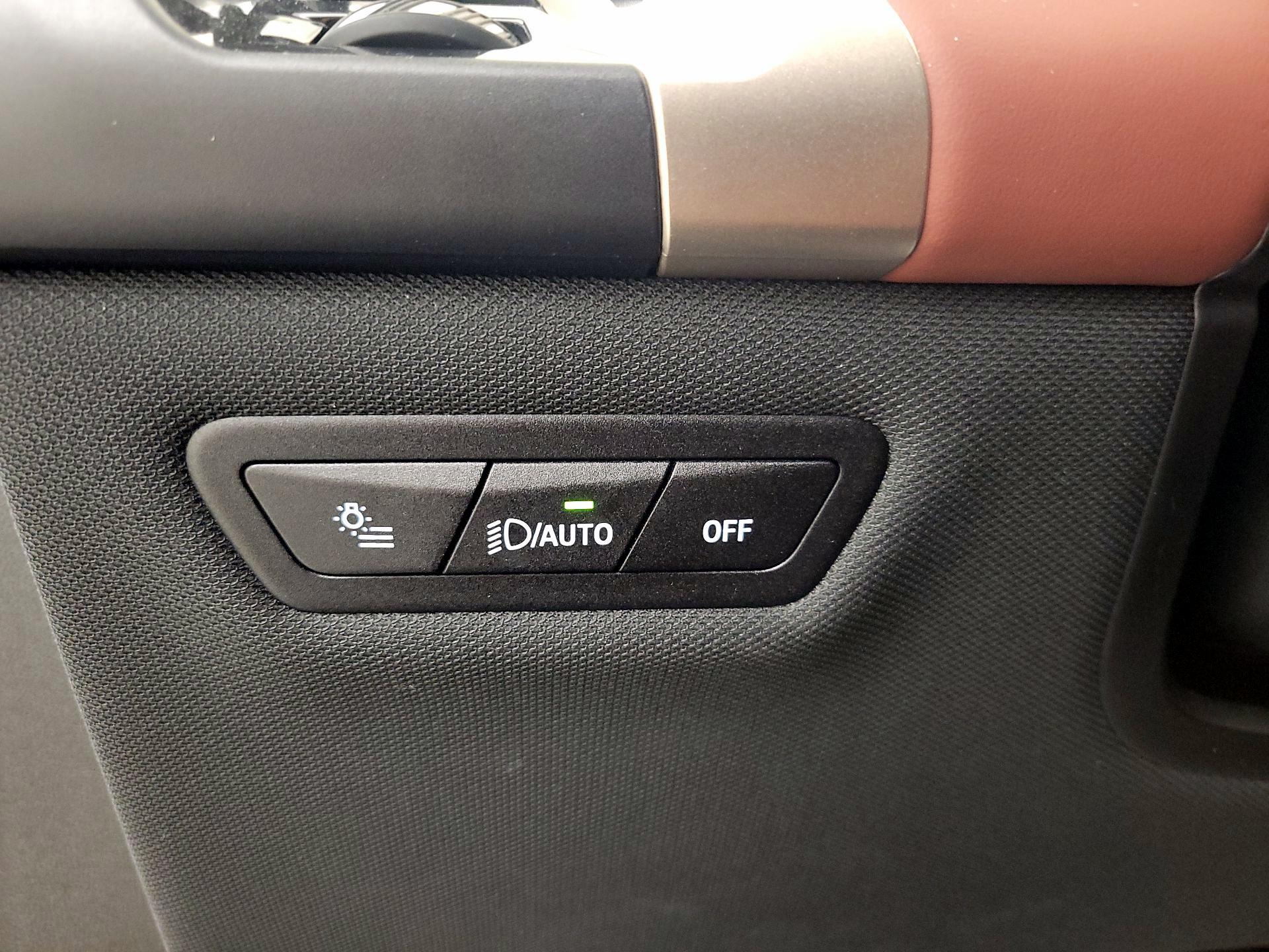 Thumbnail: 2023 BMW iX - 13