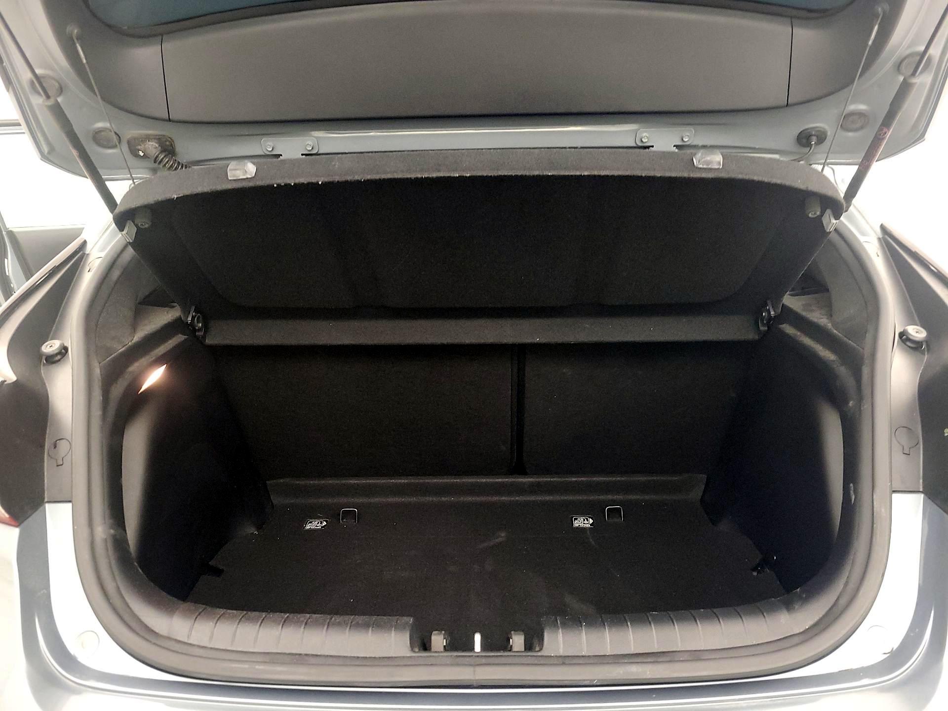 Thumbnail: 2020 Hyundai Veloster - 20