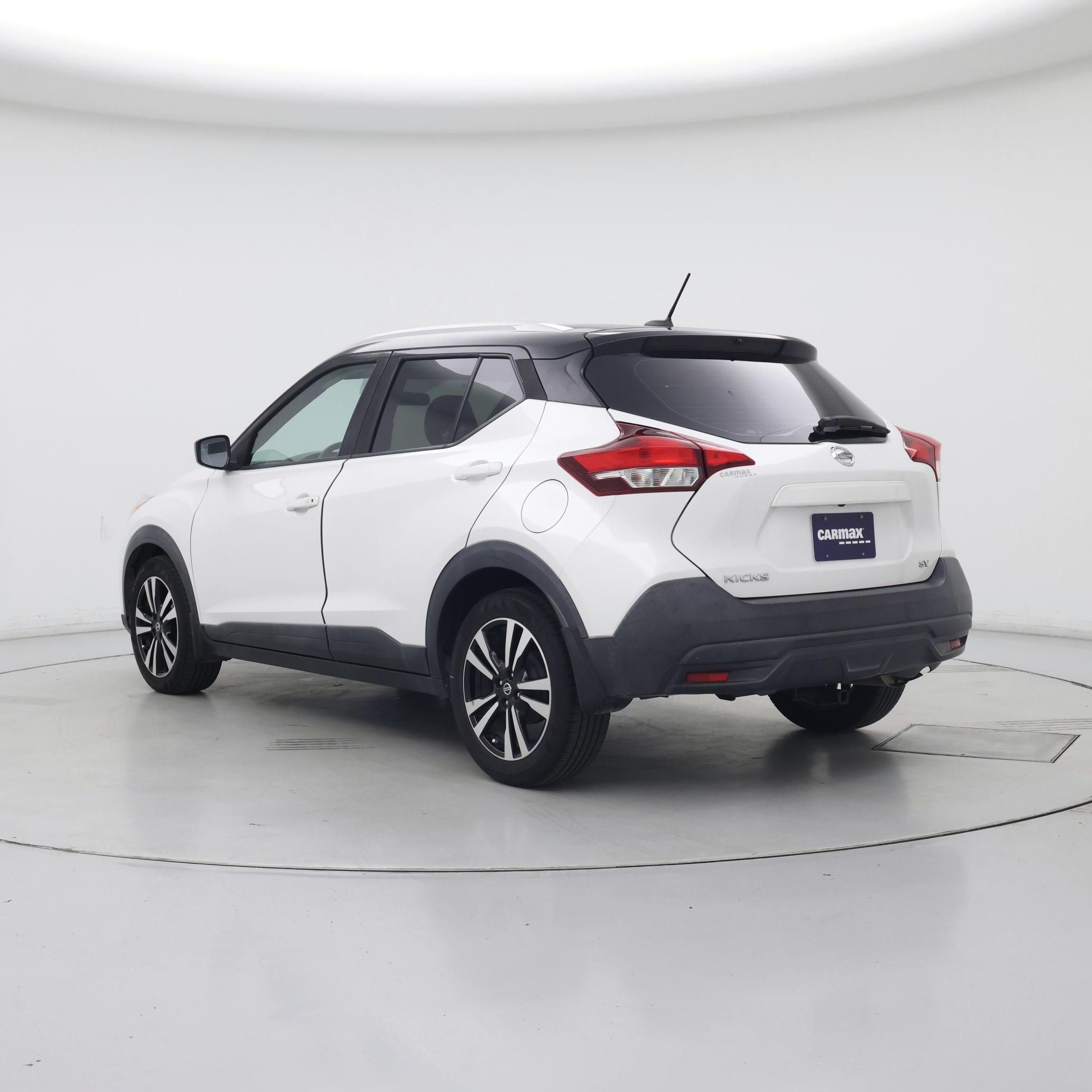 Thumbnail: 2019 Nissan Kicks - 2