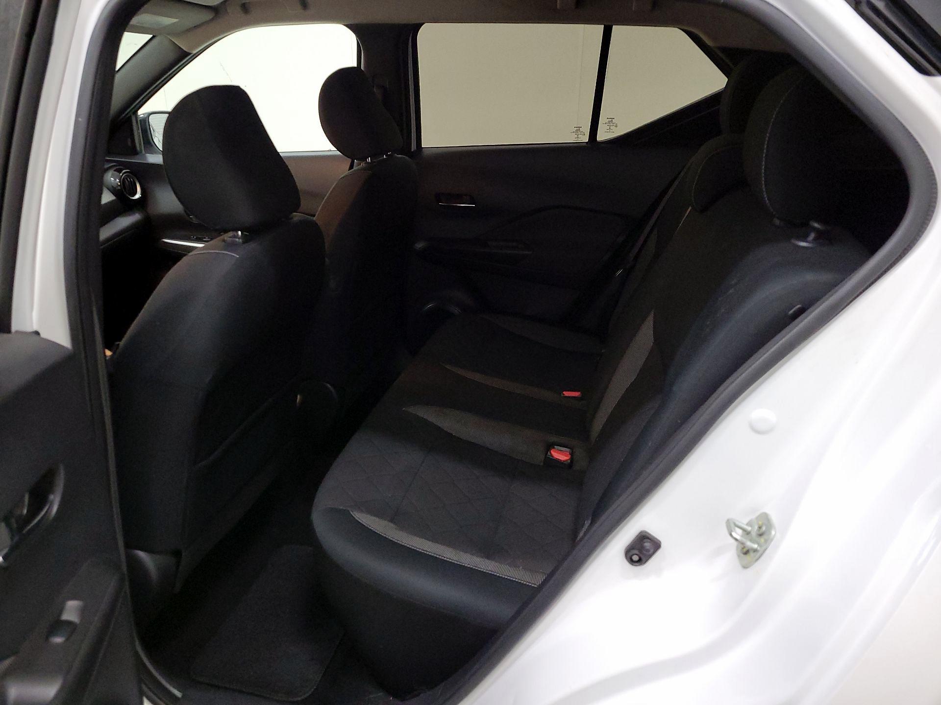 Thumbnail: 2019 Nissan Kicks - 19