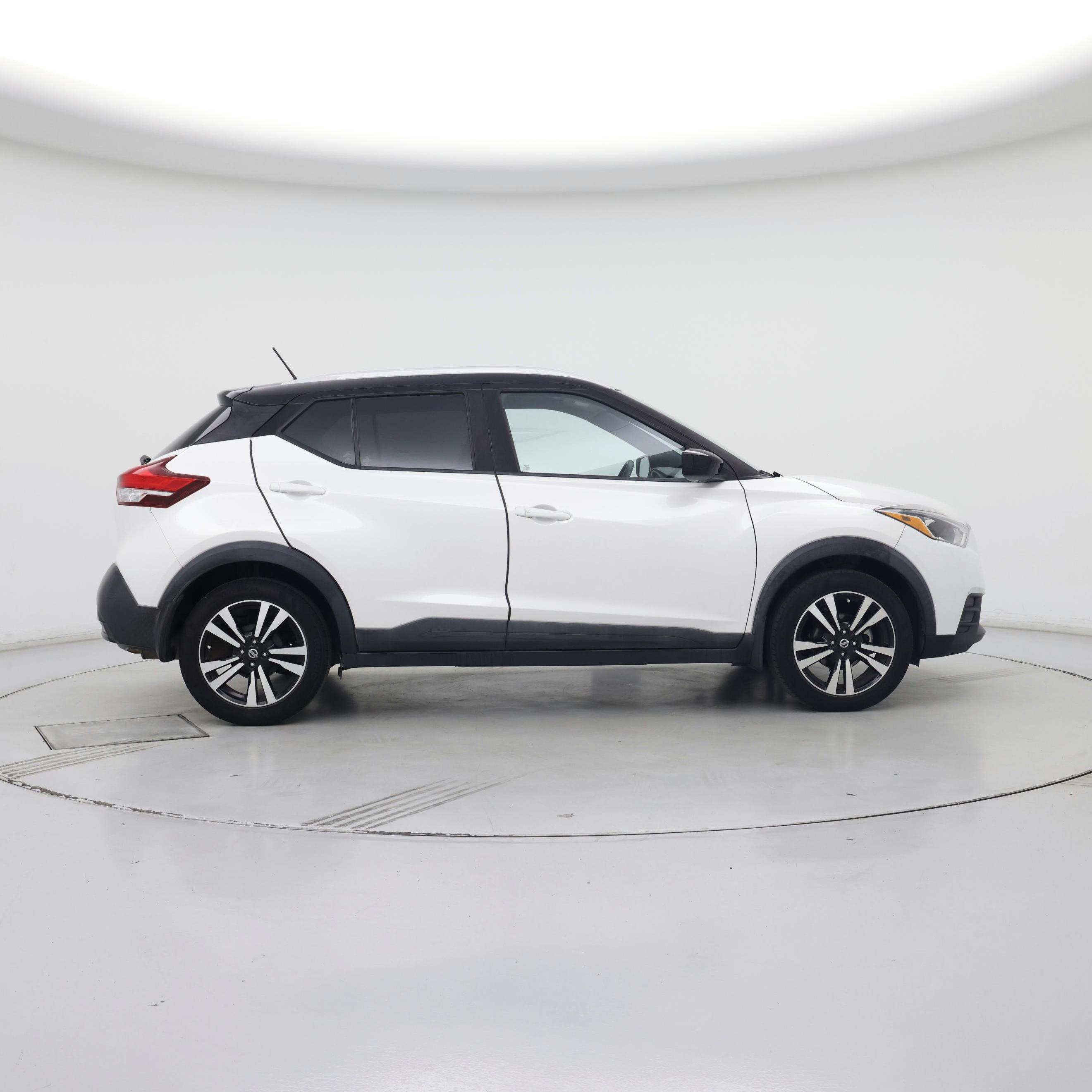 Thumbnail: 2019 Nissan Kicks - 7