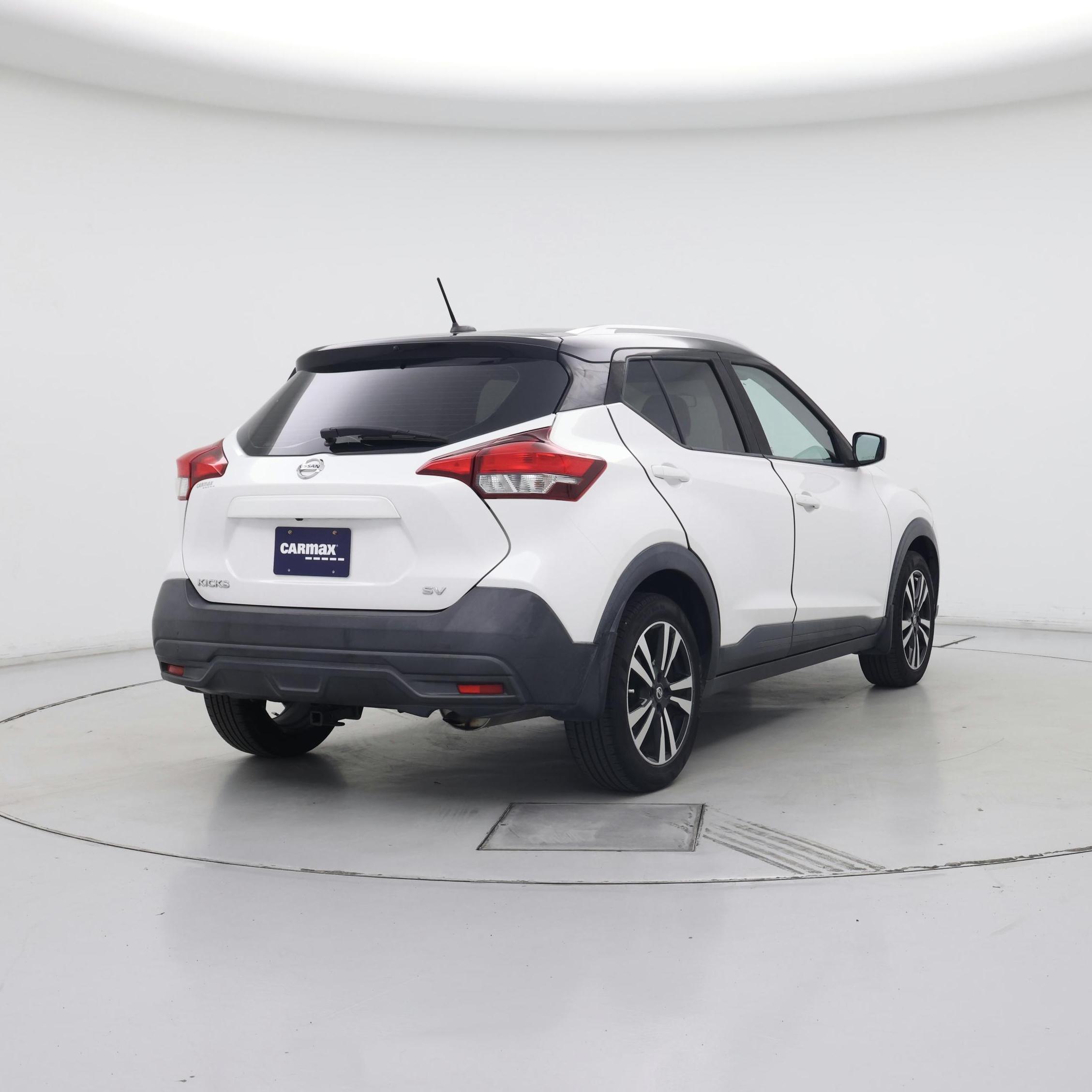Thumbnail: 2019 Nissan Kicks - 8