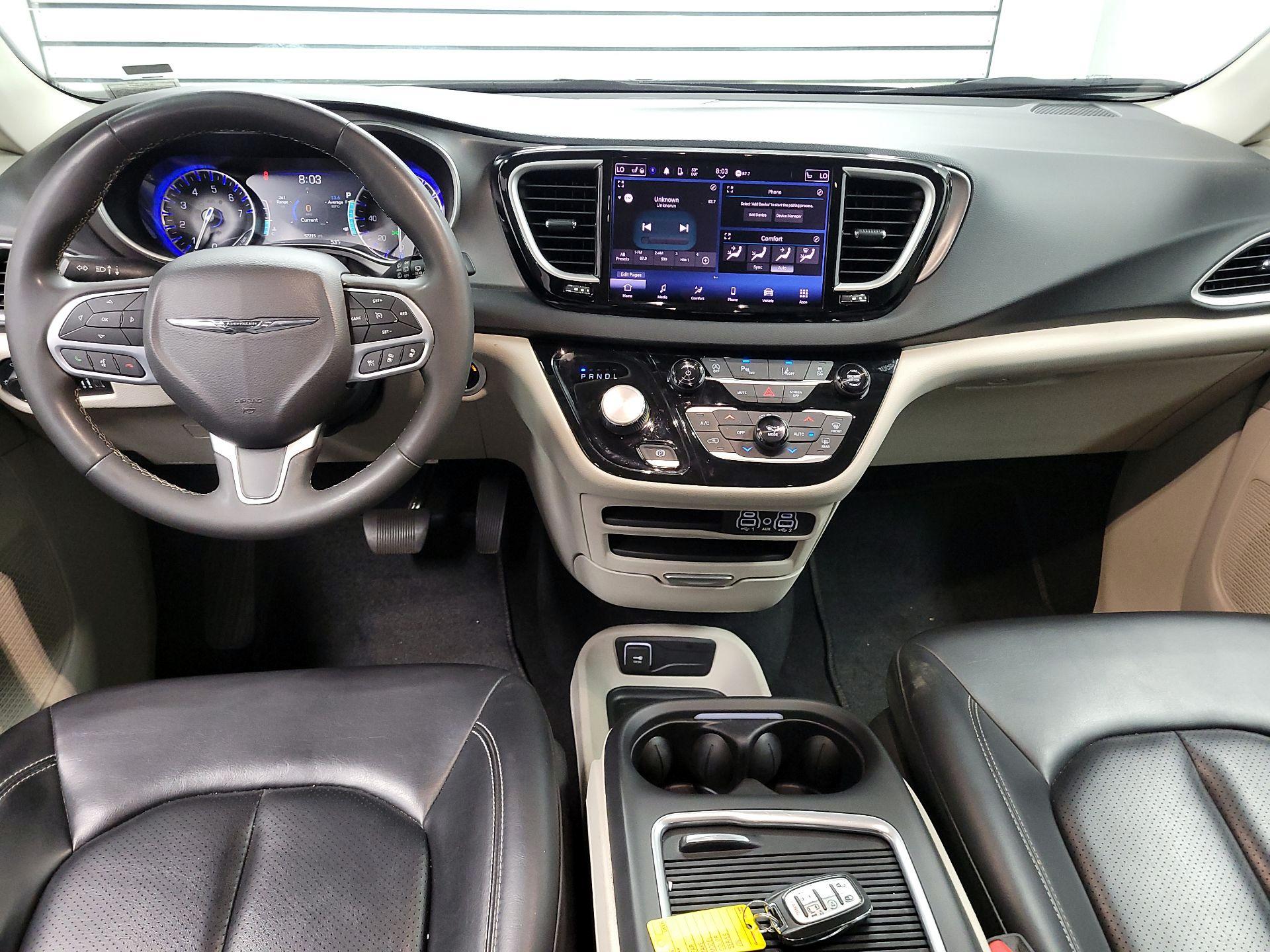 Thumbnail: 2023 Chrysler Pacifica - 9