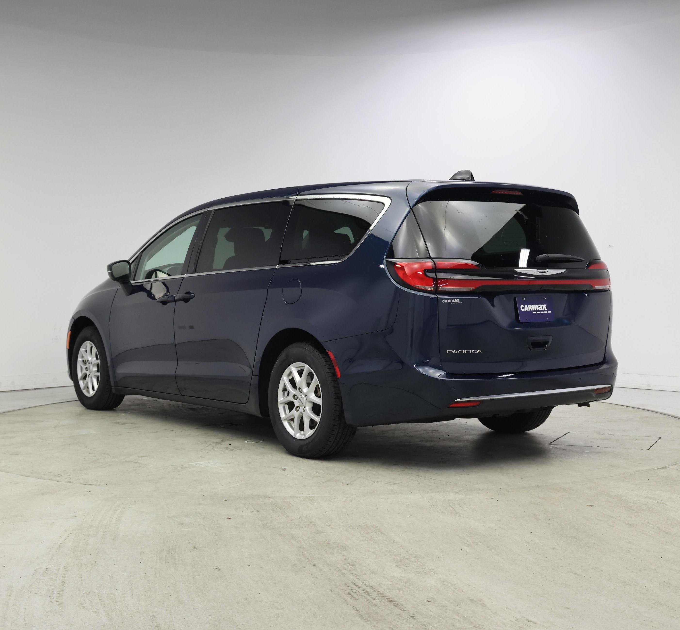 Thumbnail: 2023 Chrysler Pacifica - 2