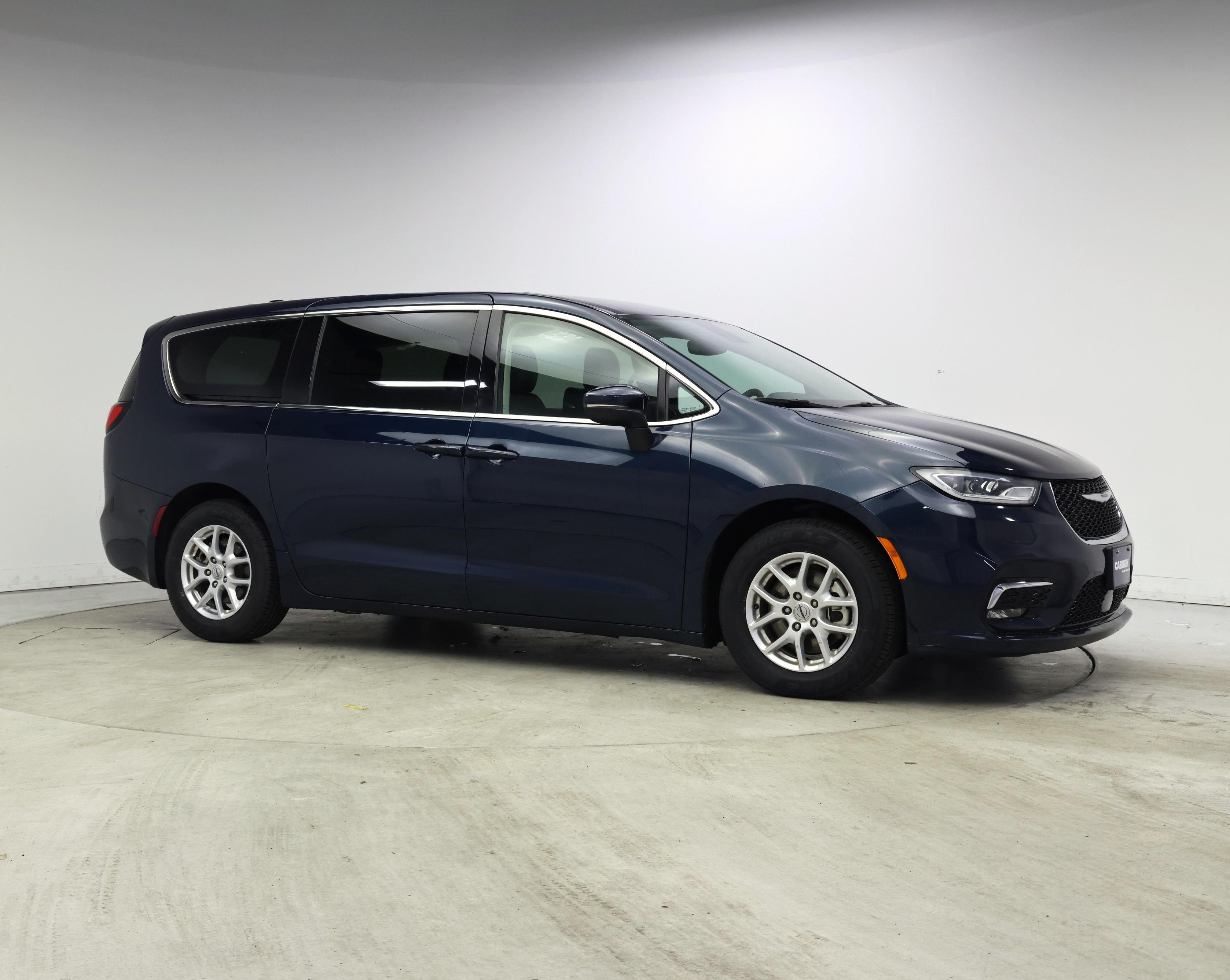 Thumbnail: 2023 Chrysler Pacifica - 7