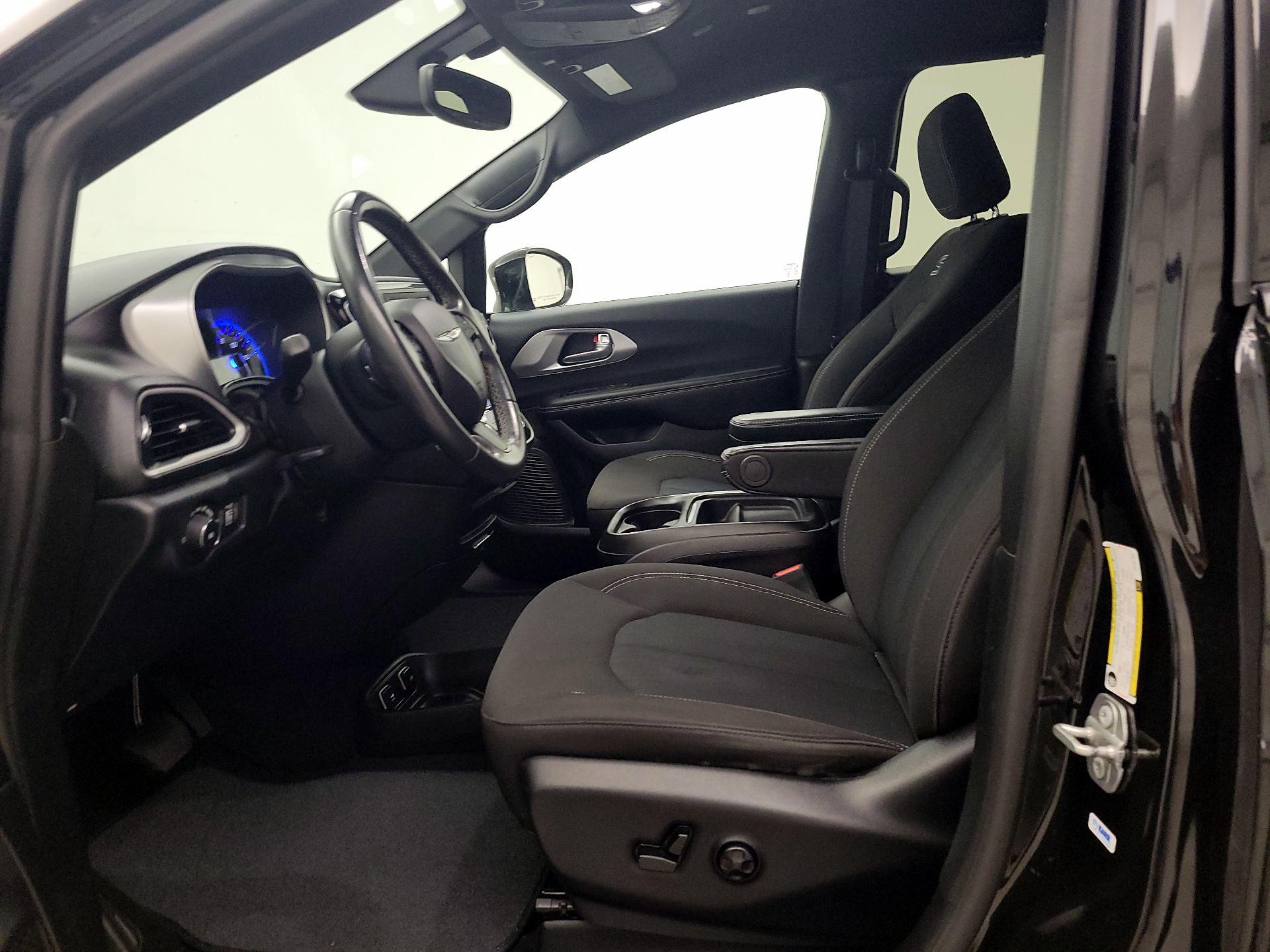 Thumbnail: 2020 Chrysler Pacifica - 11