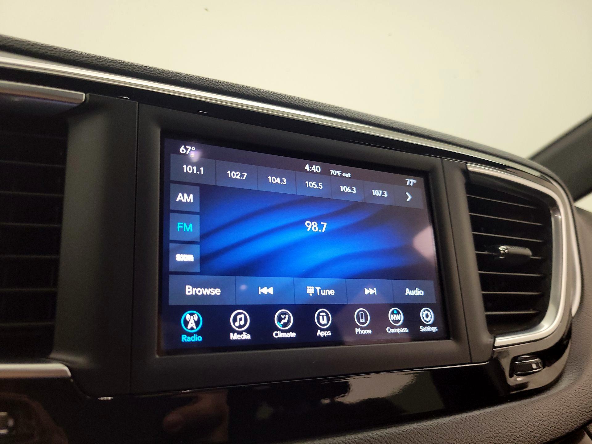 Thumbnail: 2020 Chrysler Pacifica - 15