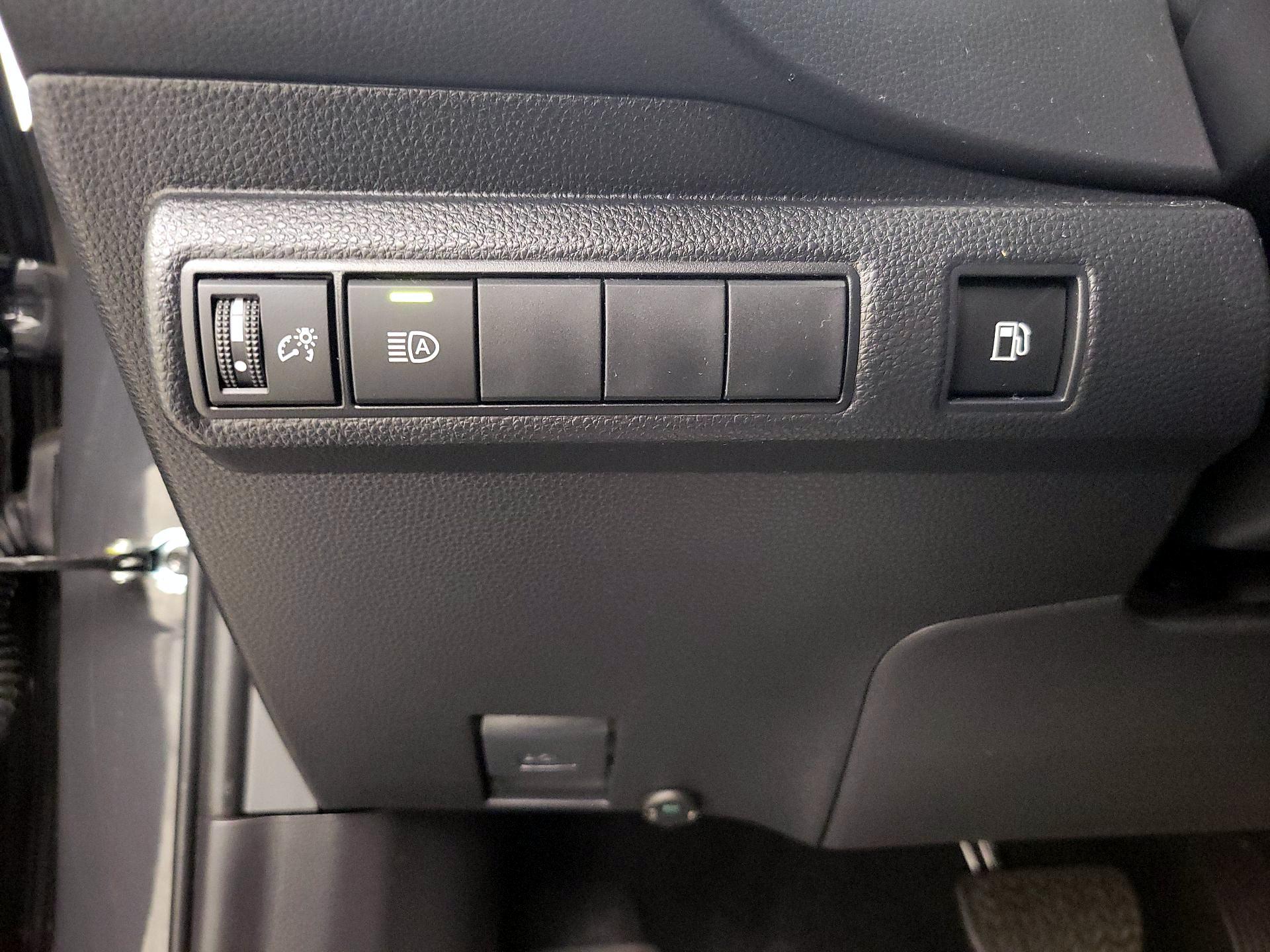 Thumbnail: 2025 Toyota Corolla - 13