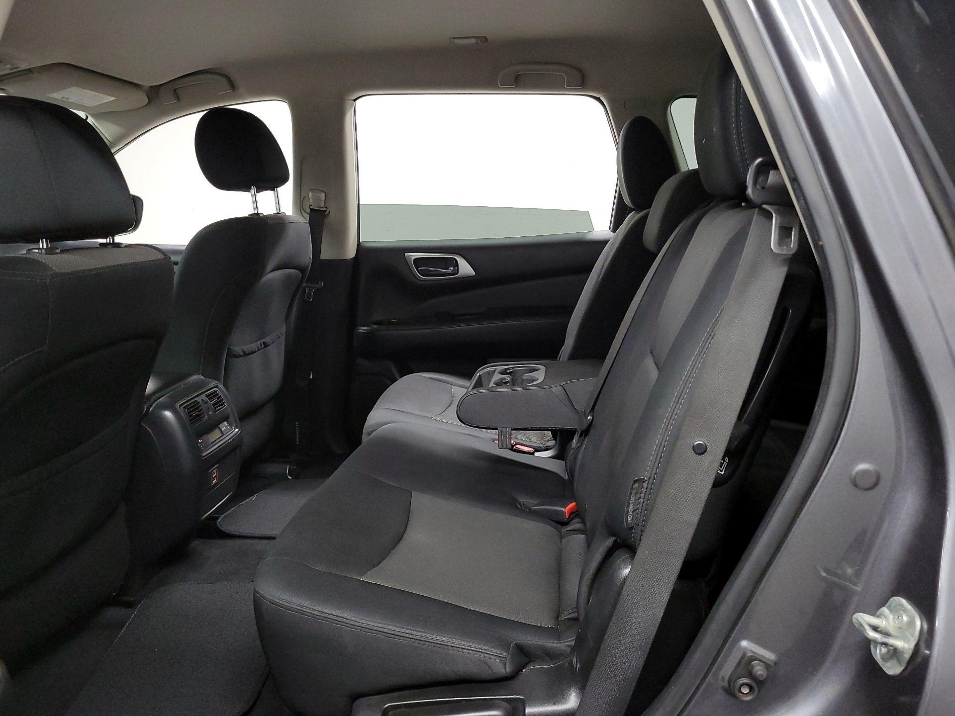 Thumbnail: 2018 Nissan Pathfinder - 15