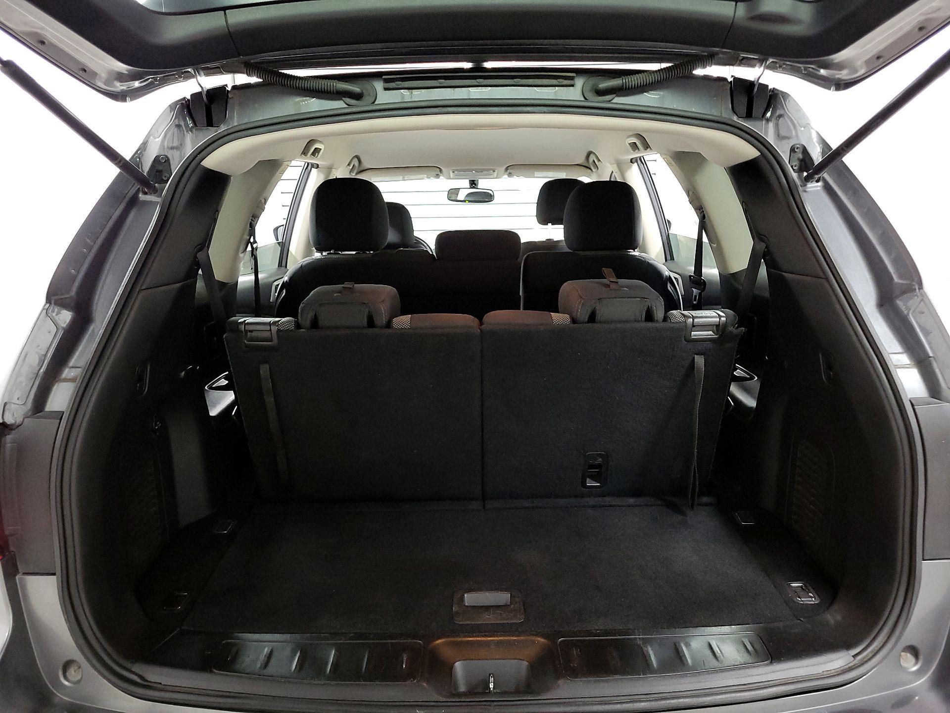 Thumbnail: 2018 Nissan Pathfinder - 16