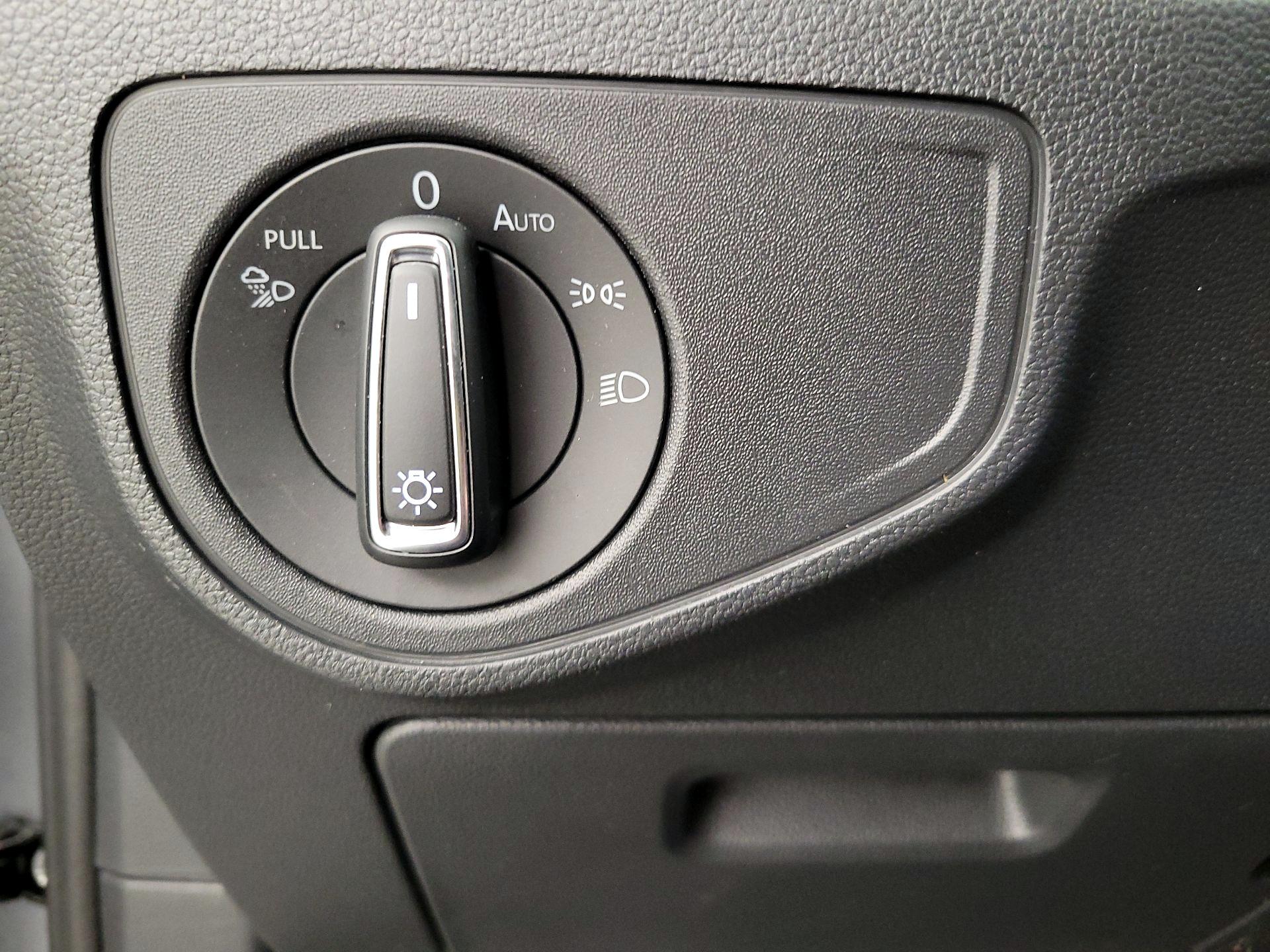 Thumbnail: 2023 Volkswagen Atlas - 13