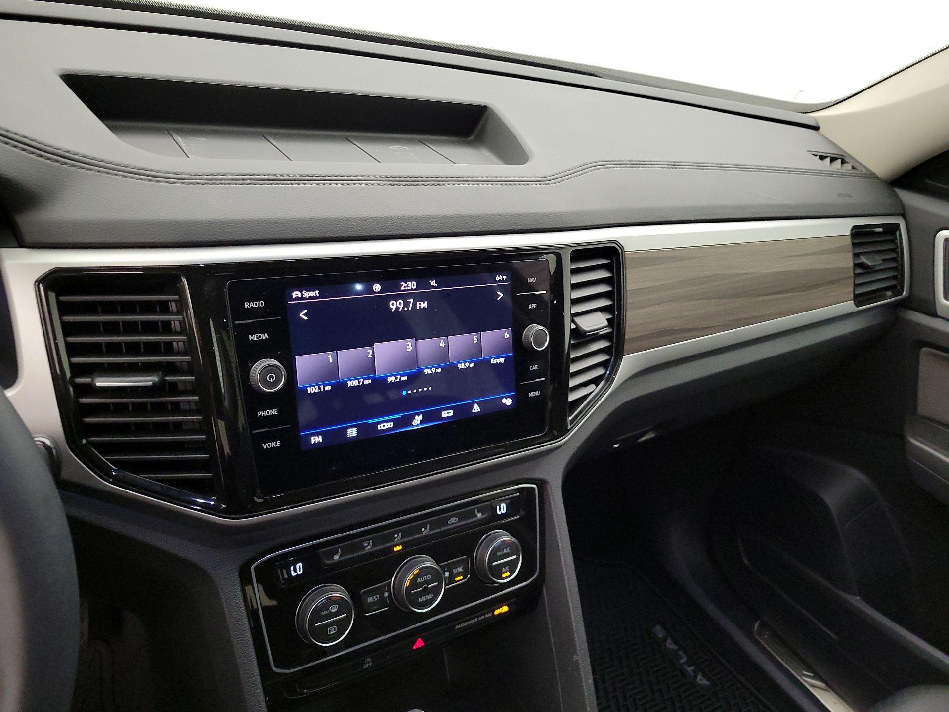 Thumbnail: 2023 Volkswagen Atlas - 16