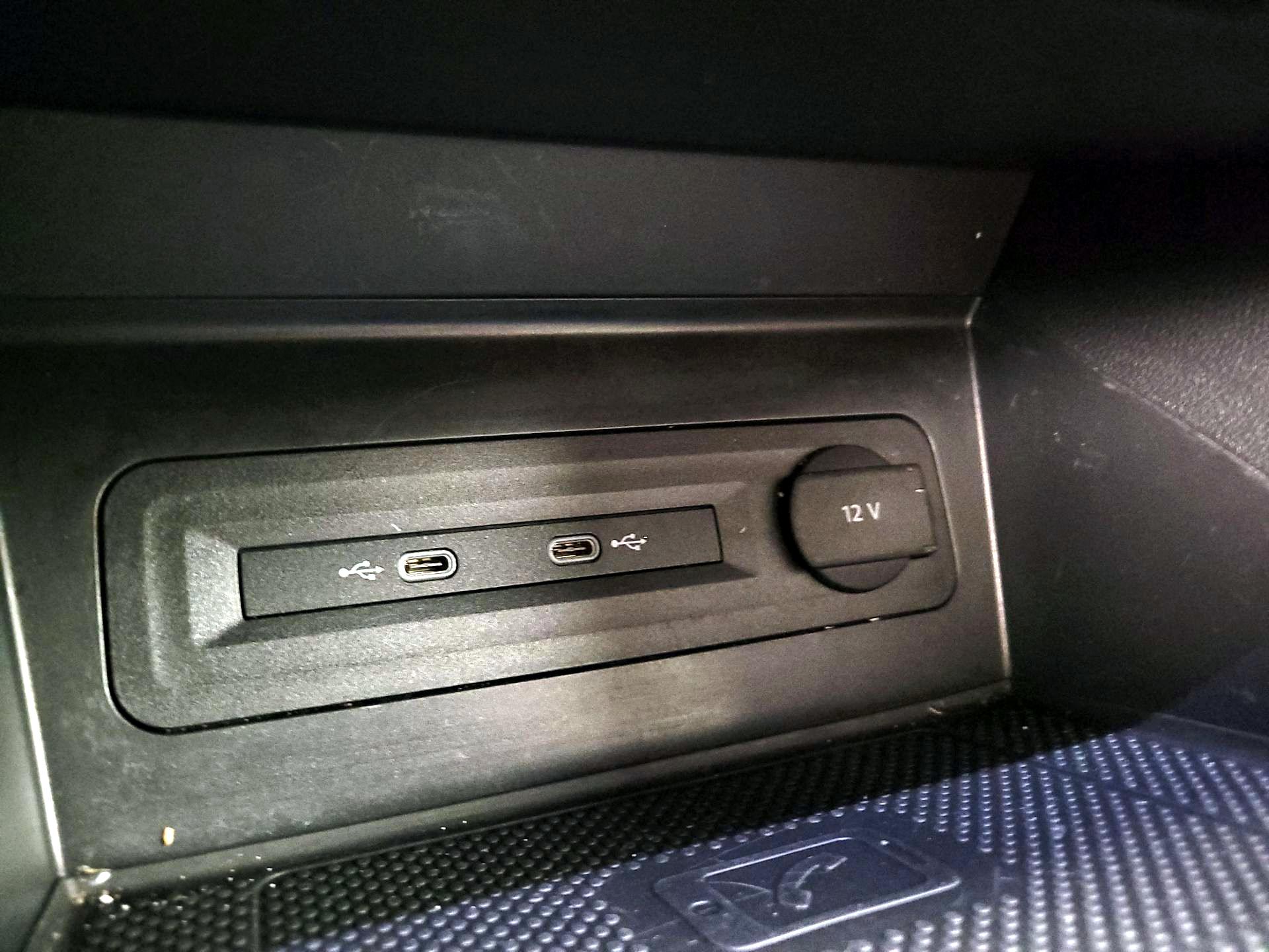 Thumbnail: 2023 Volkswagen Atlas - 19