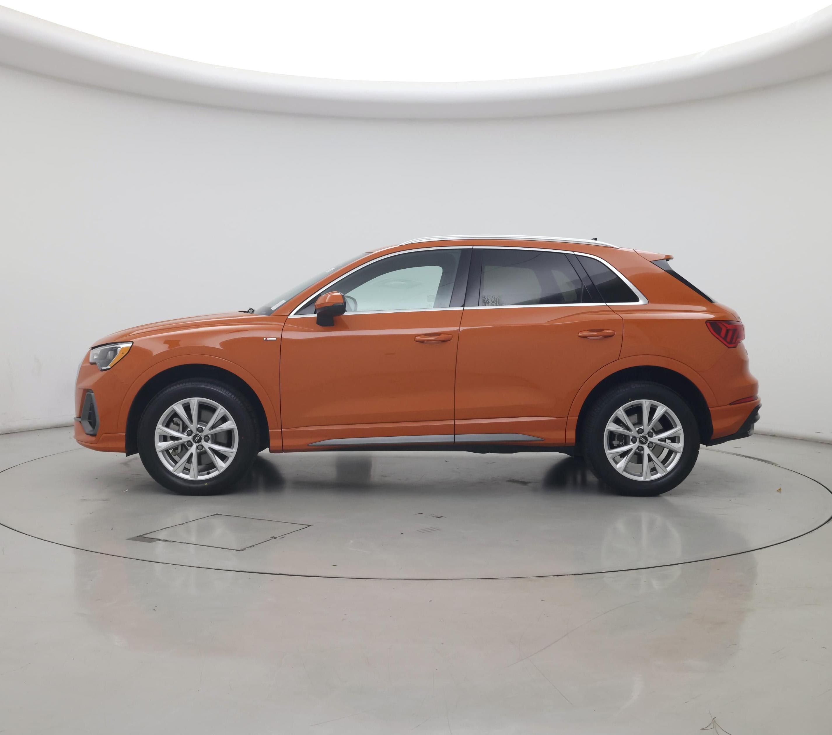 Thumbnail: 2022 Audi Q3 - 3