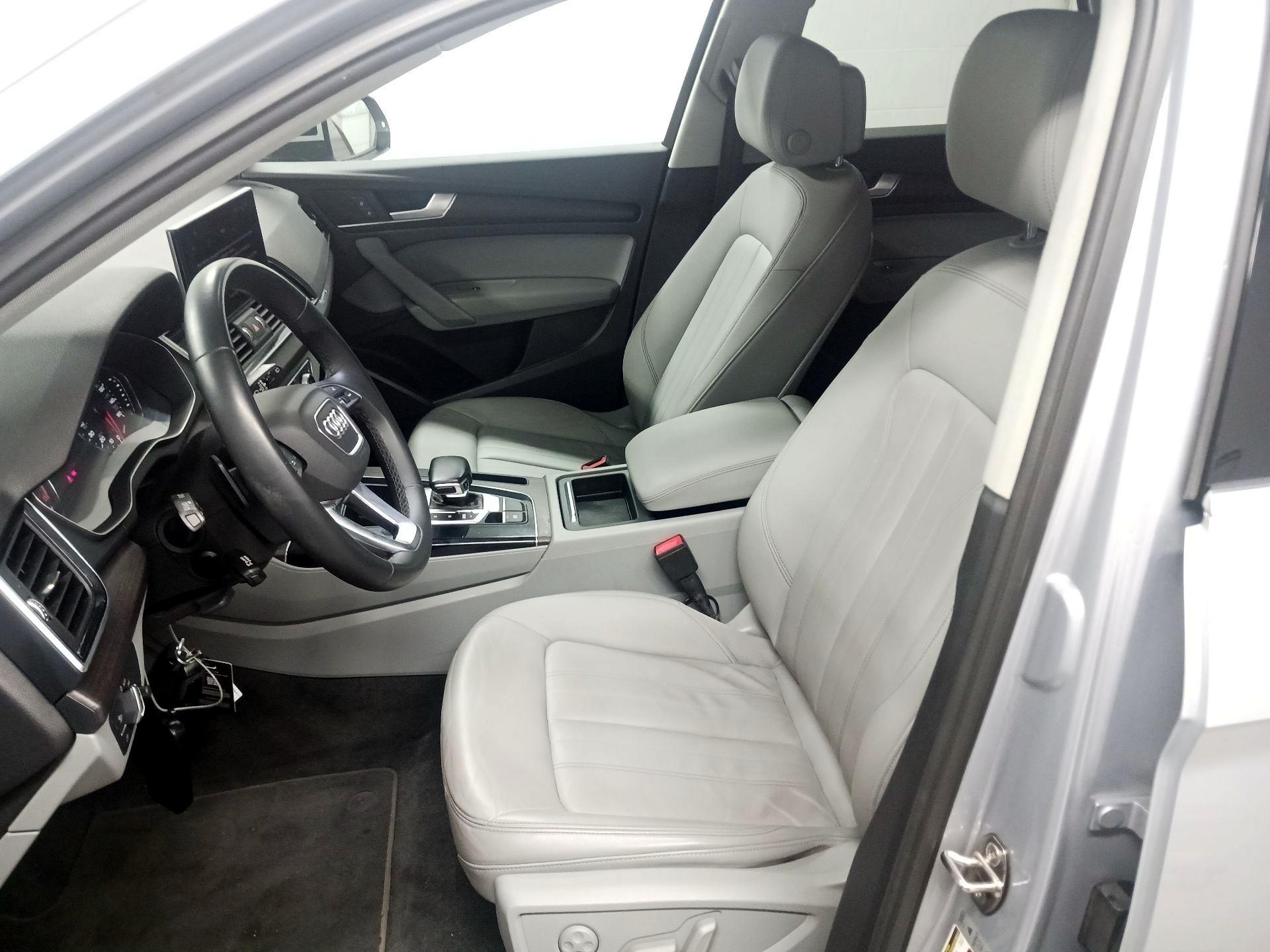 Thumbnail: 2022 Audi Q5 - 9