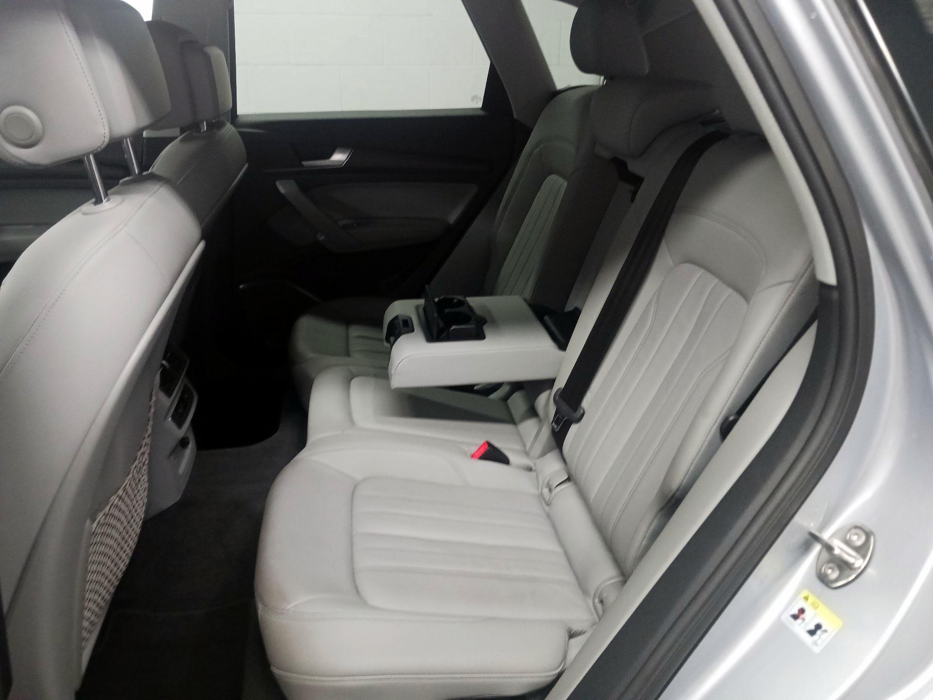 Thumbnail: 2022 Audi Q5 - 14