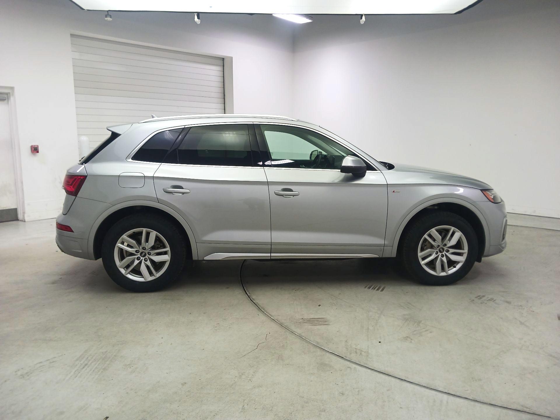 Thumbnail: 2022 Audi Q5 - 4