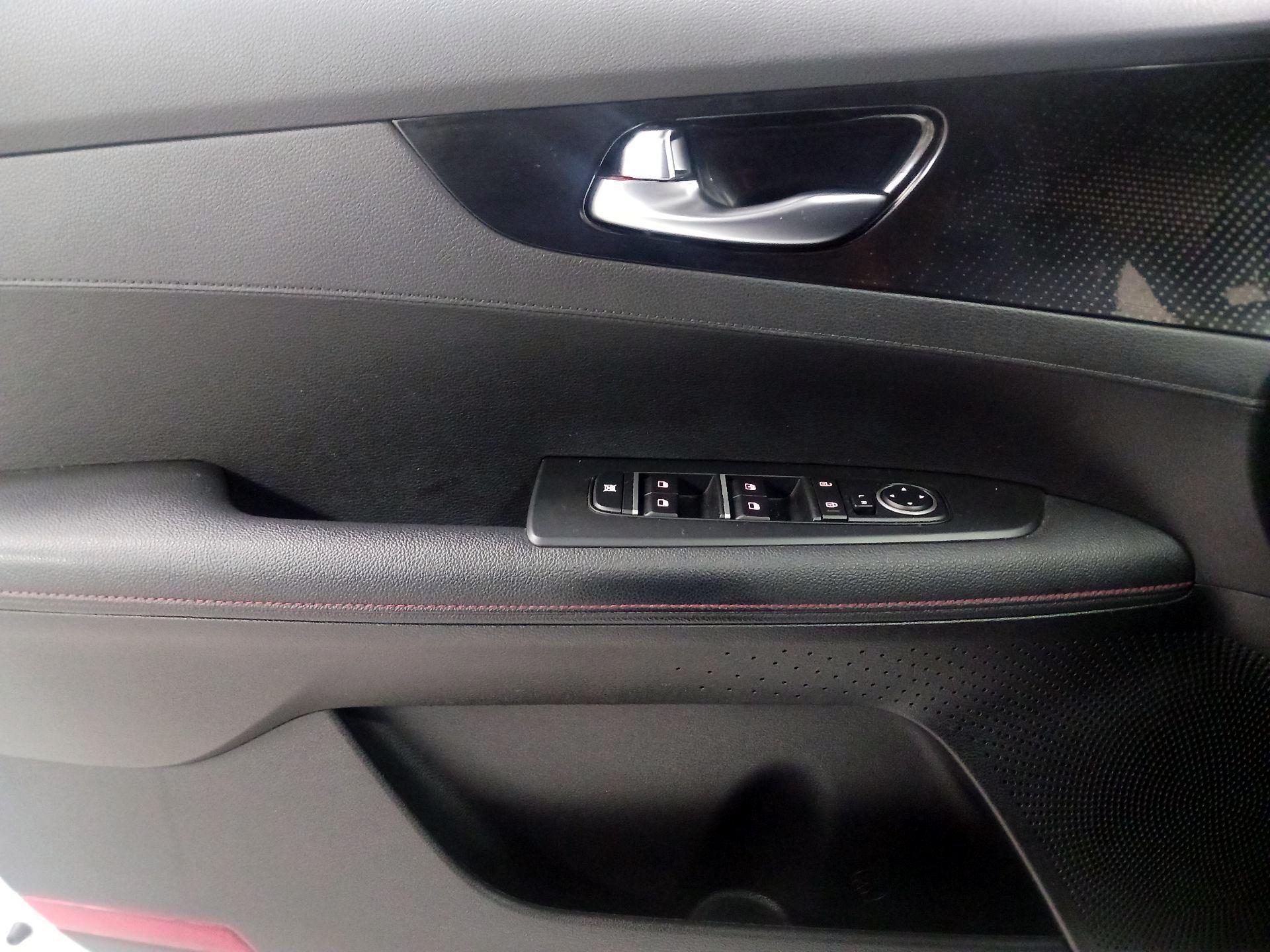 Thumbnail: 2023 Kia Forte - 10