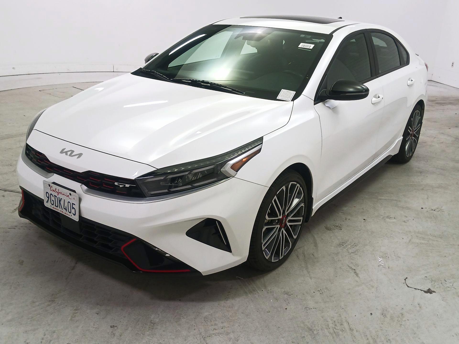 Thumbnail: 2023 Kia Forte - 3