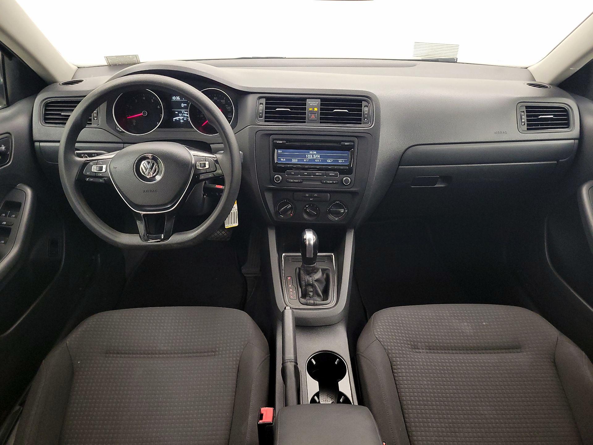 Thumbnail: 2015 Volkswagen Jetta - 9