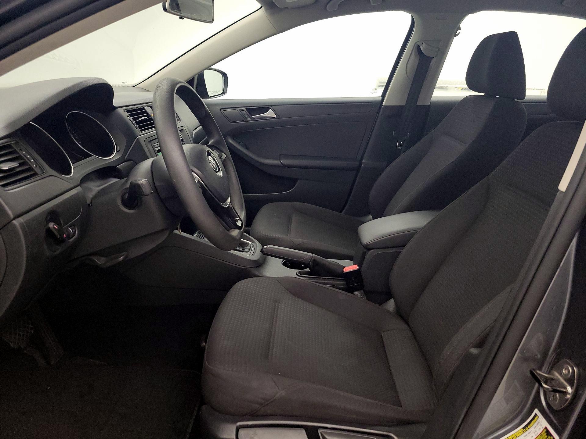 Thumbnail: 2015 Volkswagen Jetta - 11