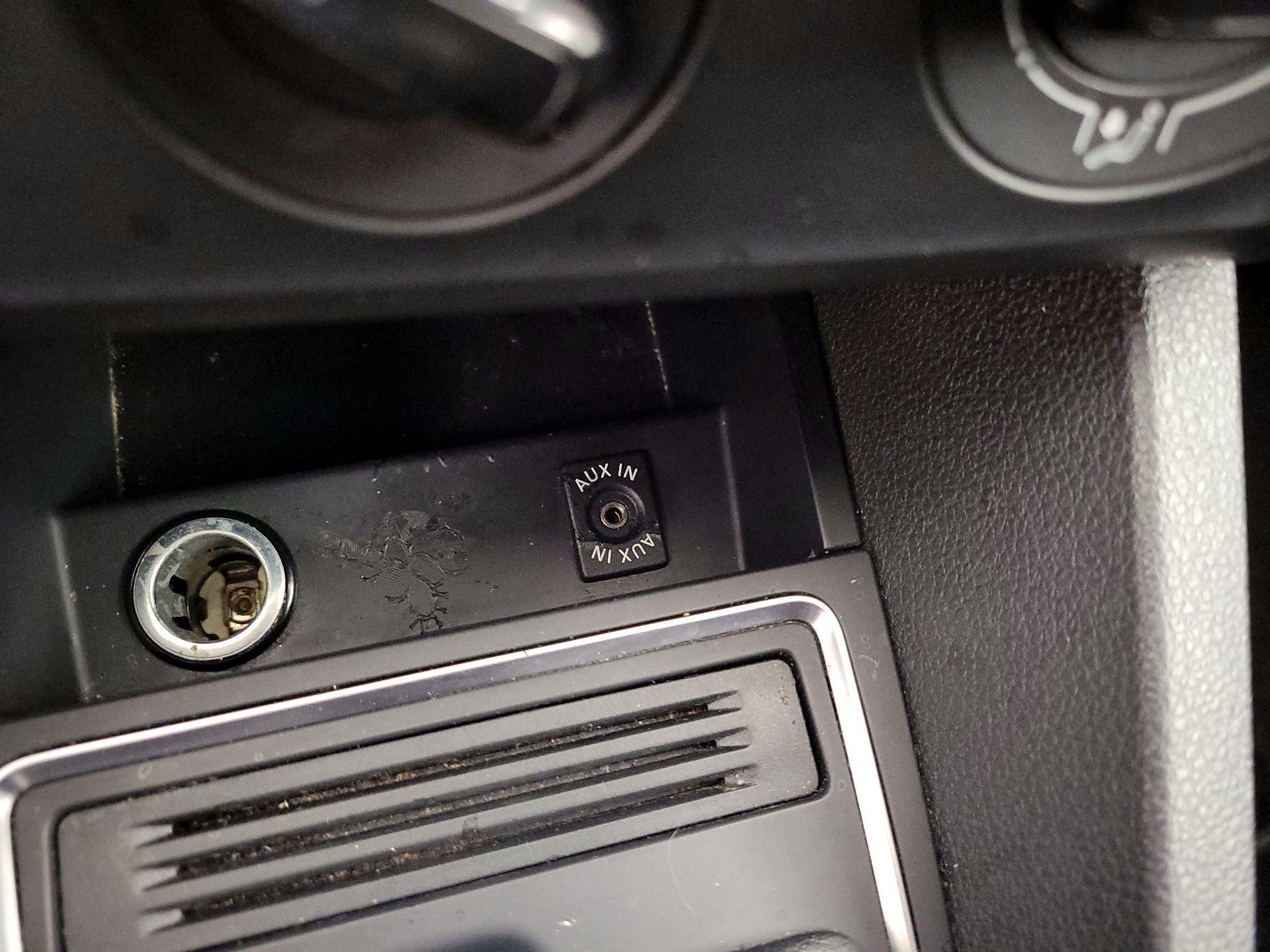 Thumbnail: 2015 Volkswagen Jetta - 17