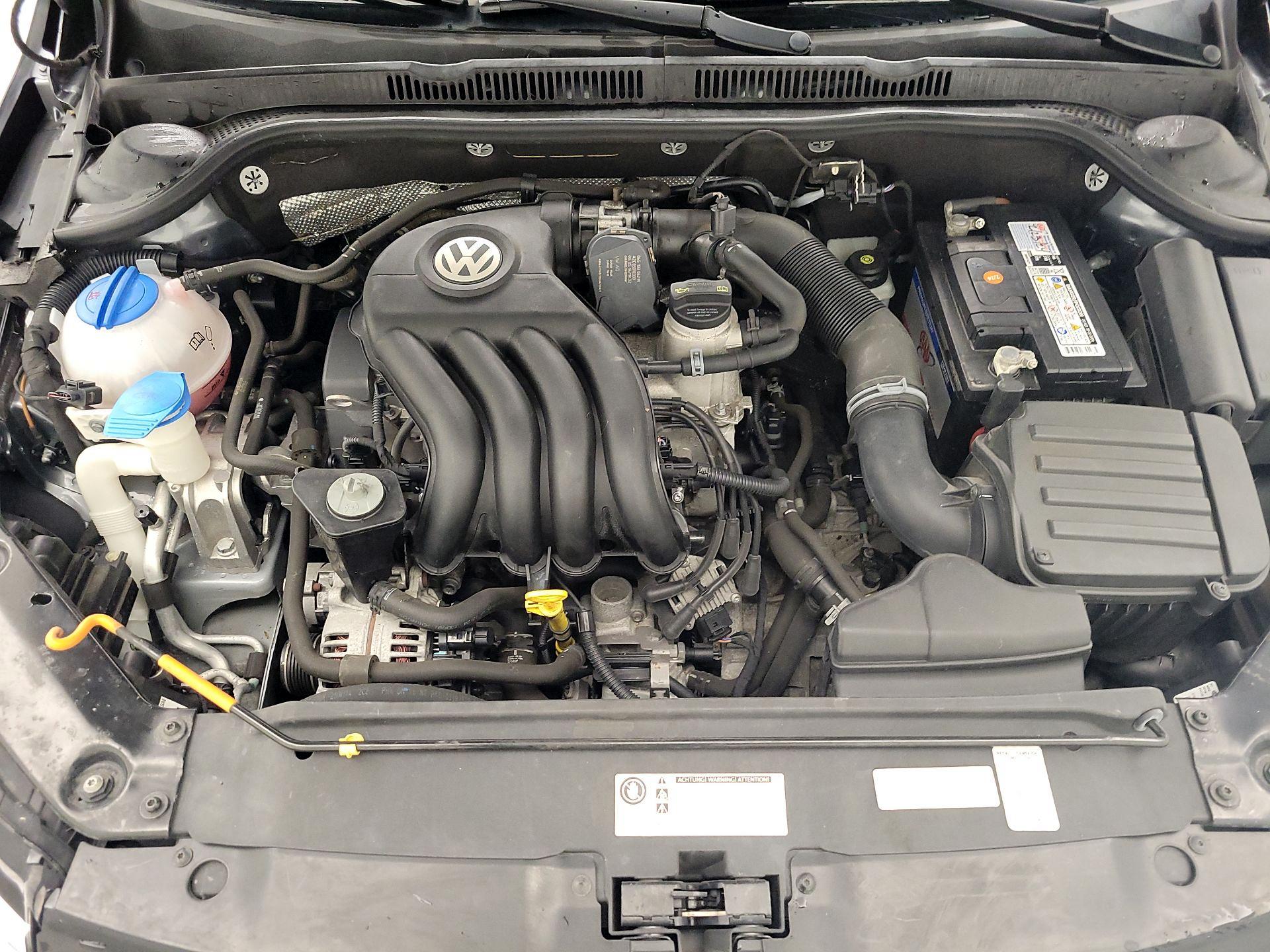 Thumbnail: 2015 Volkswagen Jetta - 20