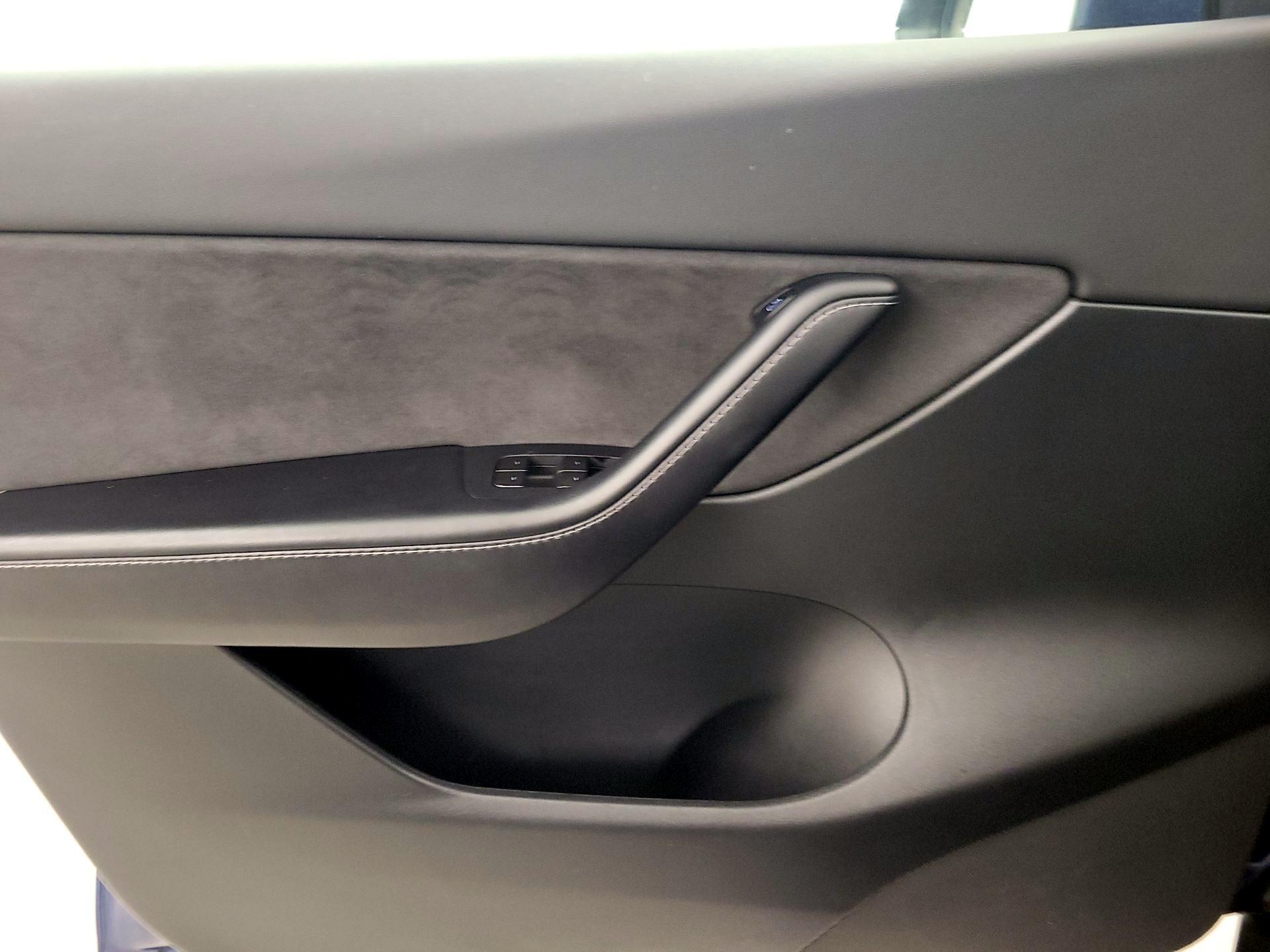 Thumbnail: 2021 Tesla Model Y - 12