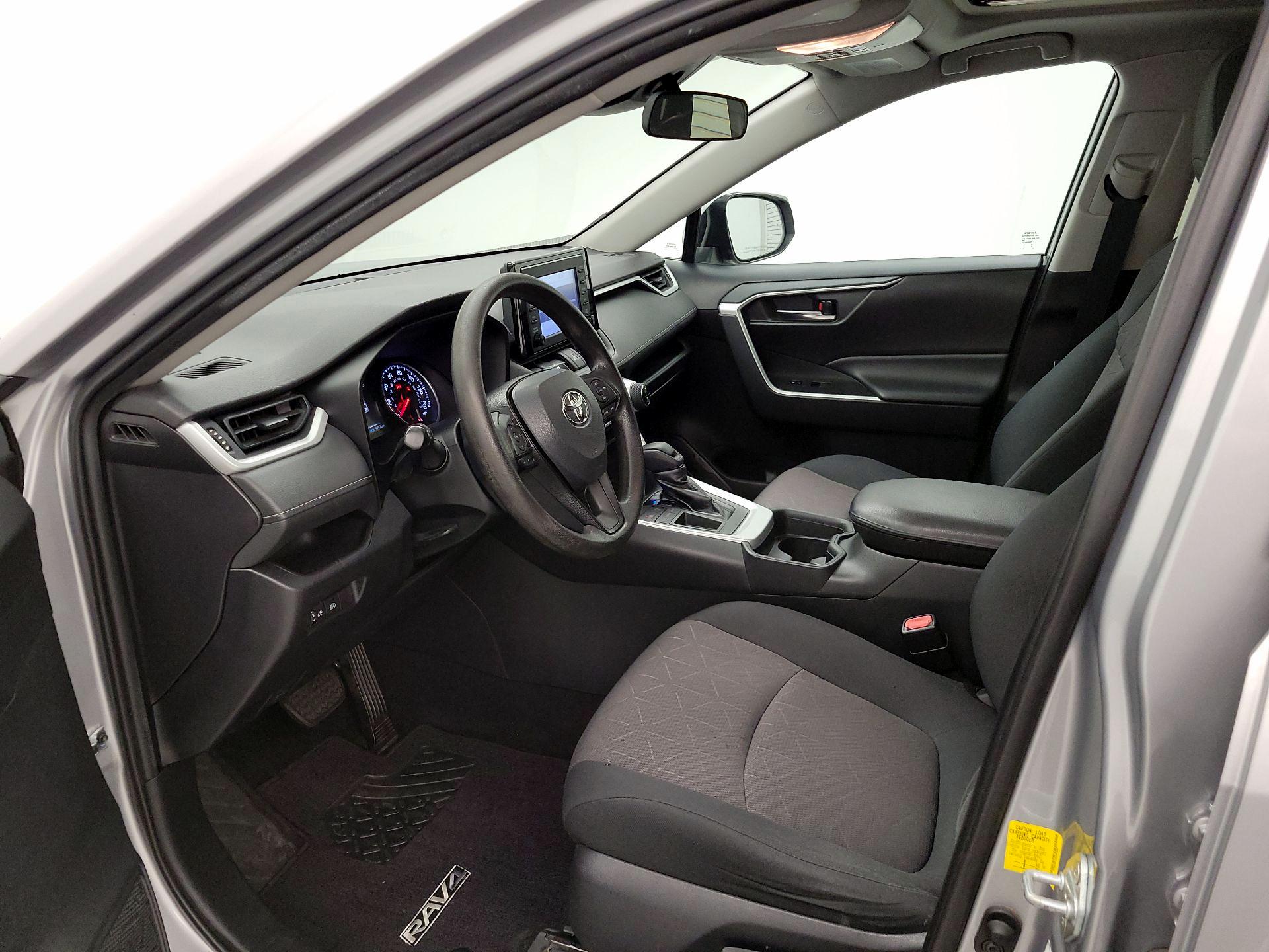 Thumbnail: 2019 Toyota RAV4 - 11