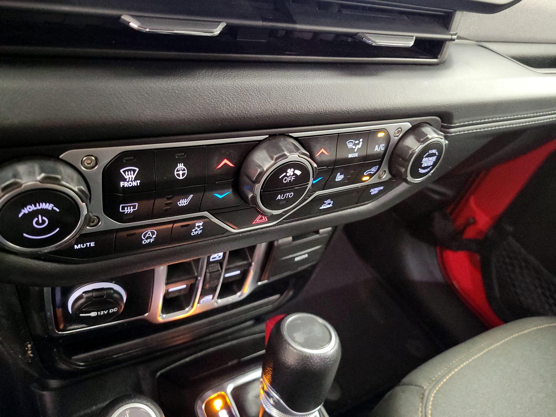 Thumbnail: 2024 Jeep Wrangler - 16