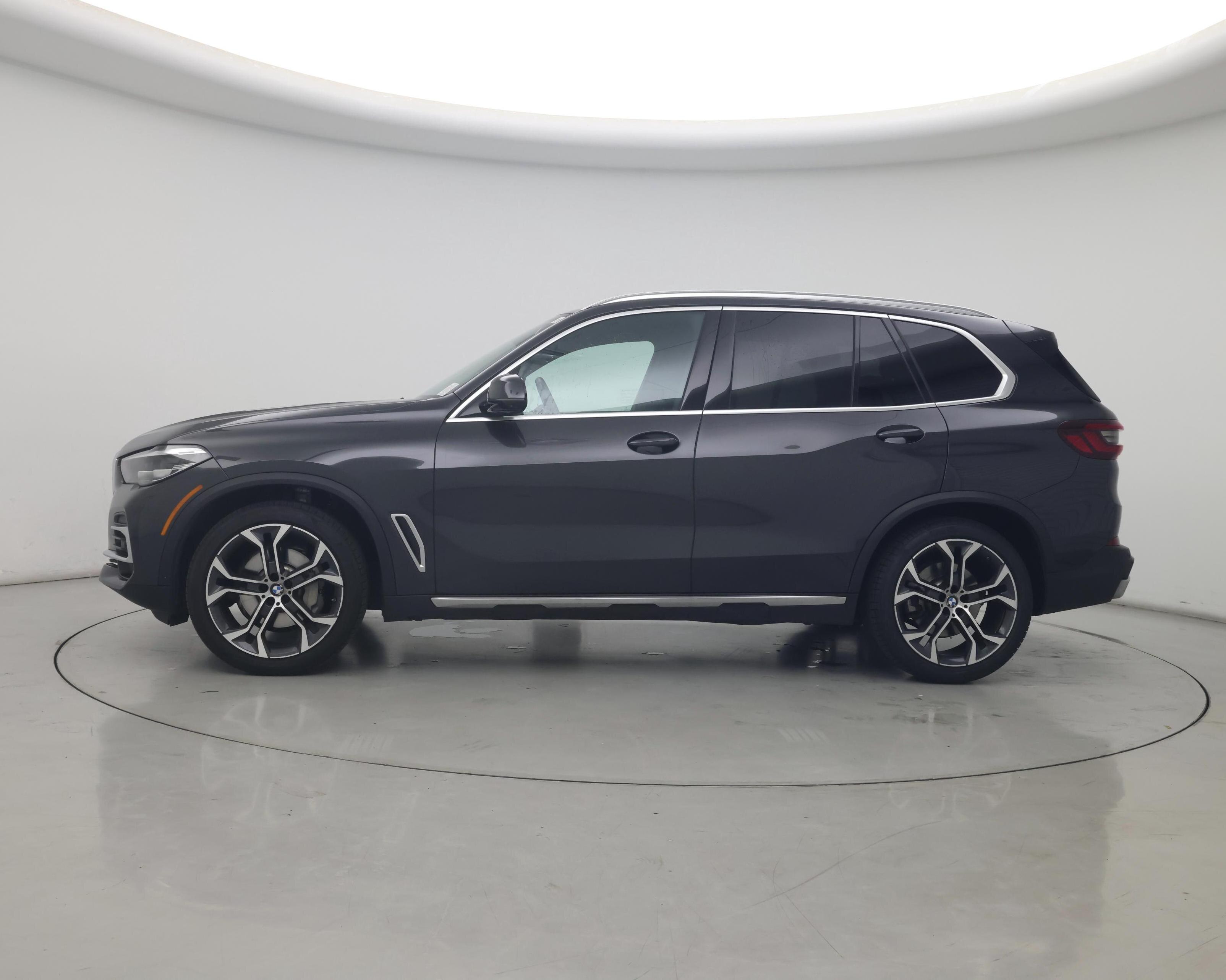 Thumbnail: 2023 BMW X5 - 3