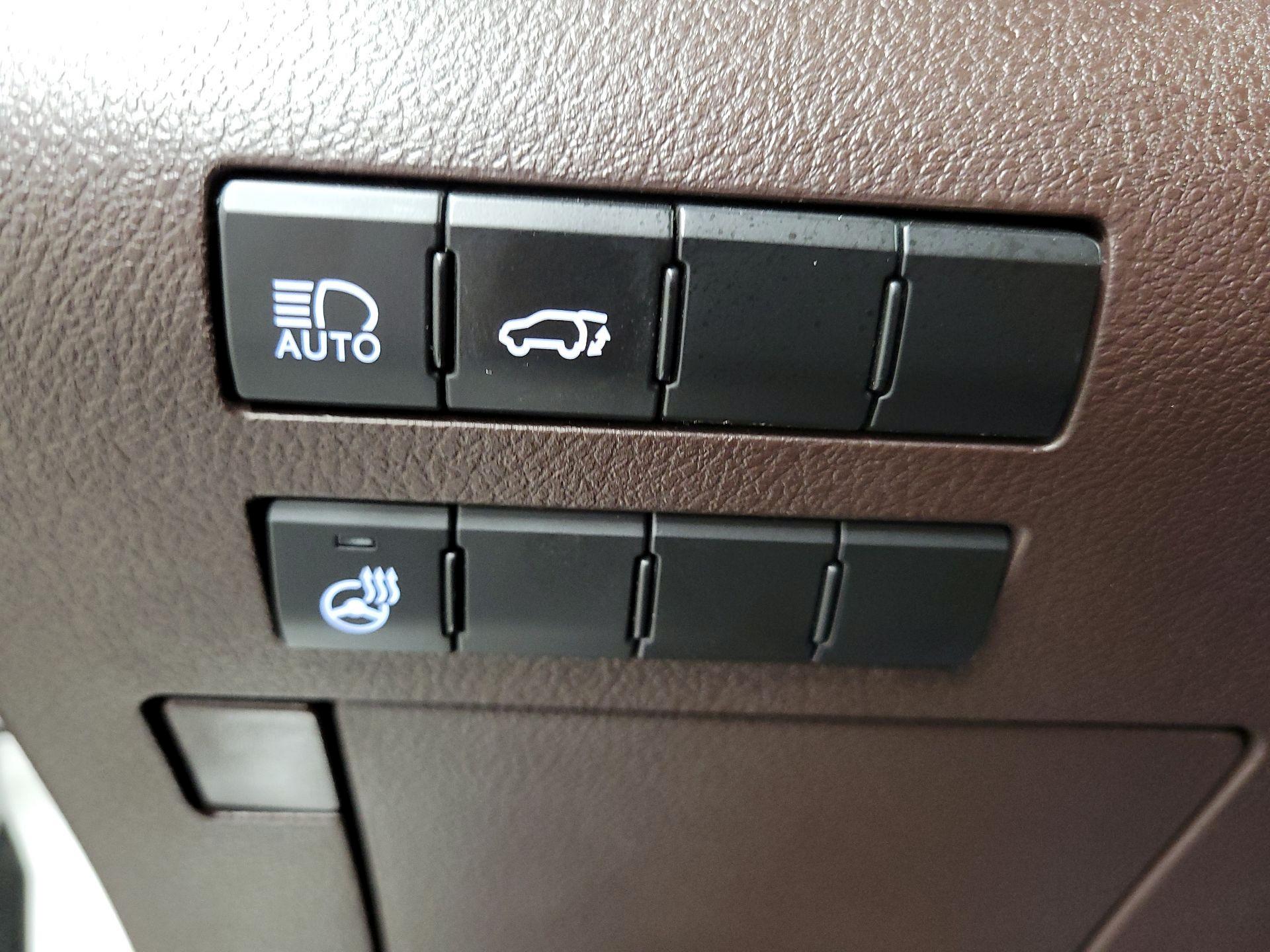 Thumbnail: 2017 Lexus RX - 11