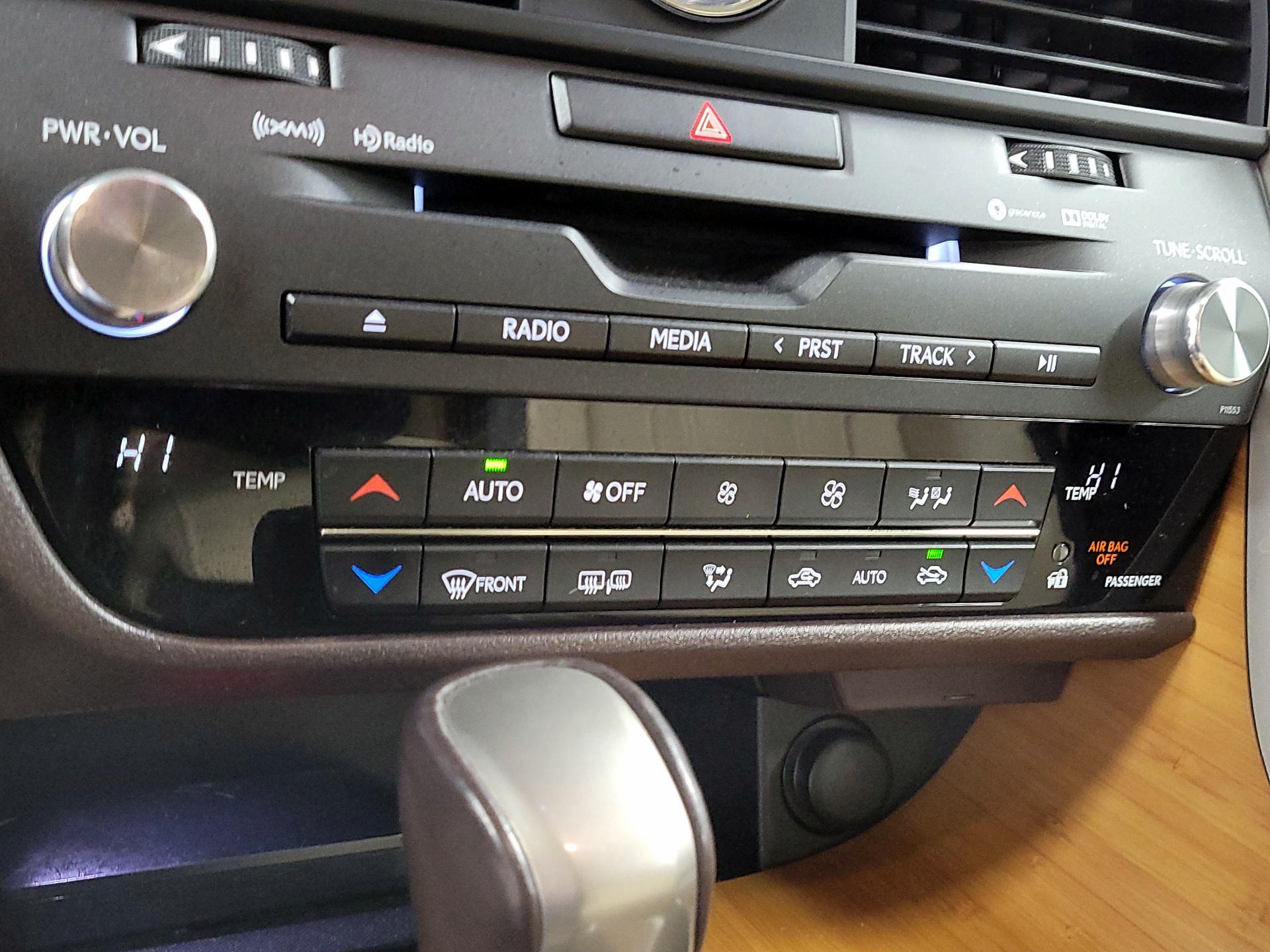 Thumbnail: 2017 Lexus RX - 15