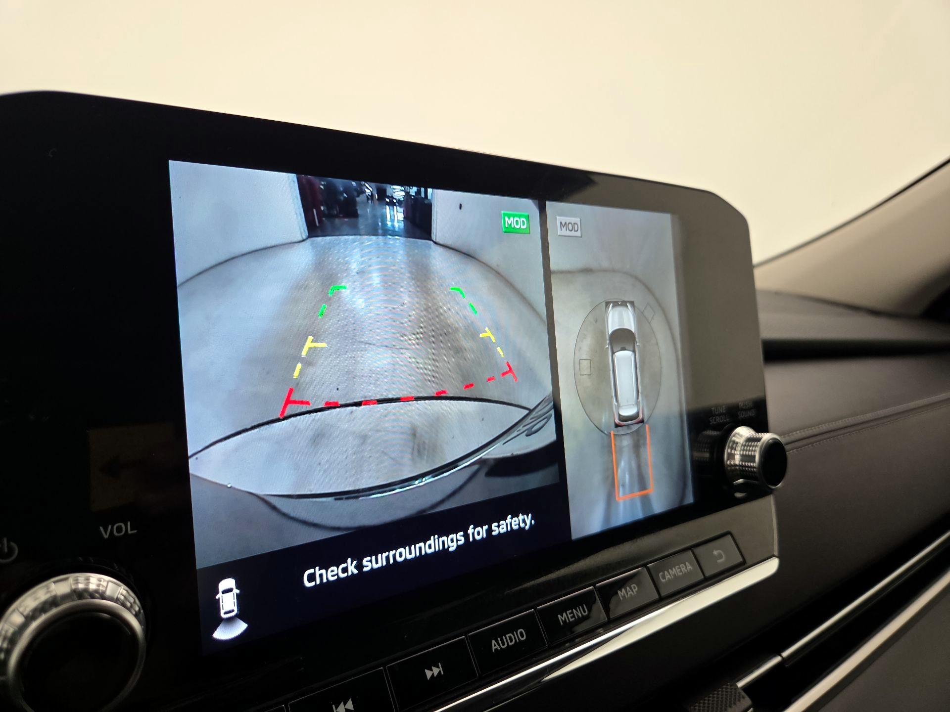 Thumbnail: 2024 Mitsubishi Outlander - 15