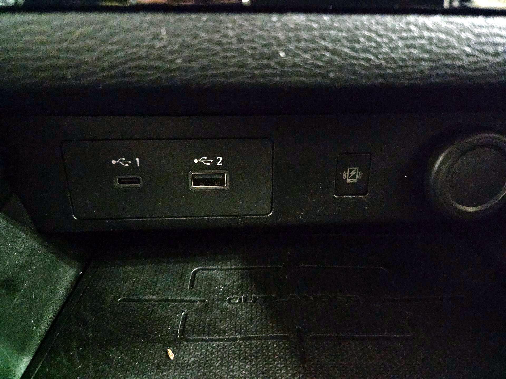 Thumbnail: 2024 Mitsubishi Outlander - 19