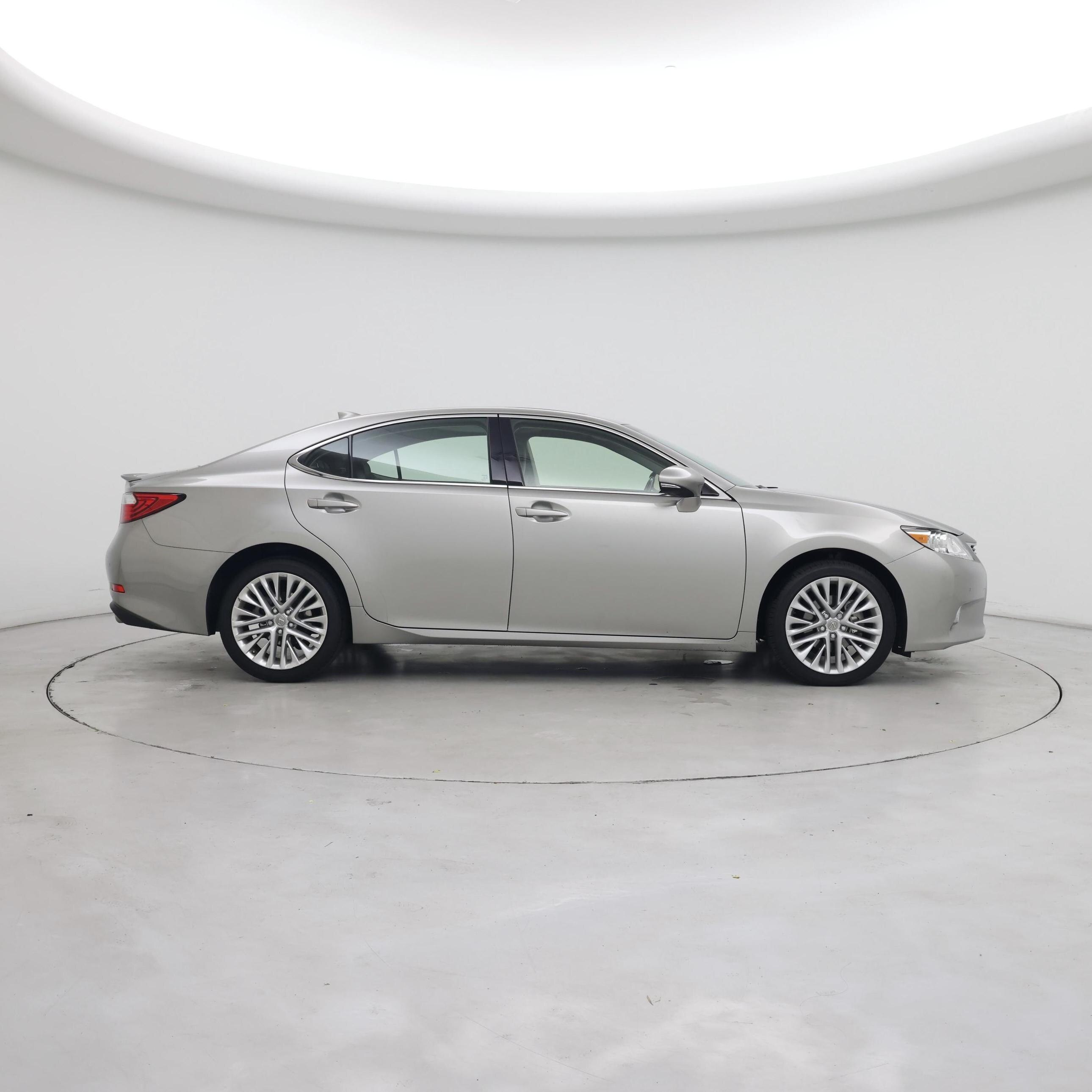 Thumbnail: 2015 Lexus ES - 7