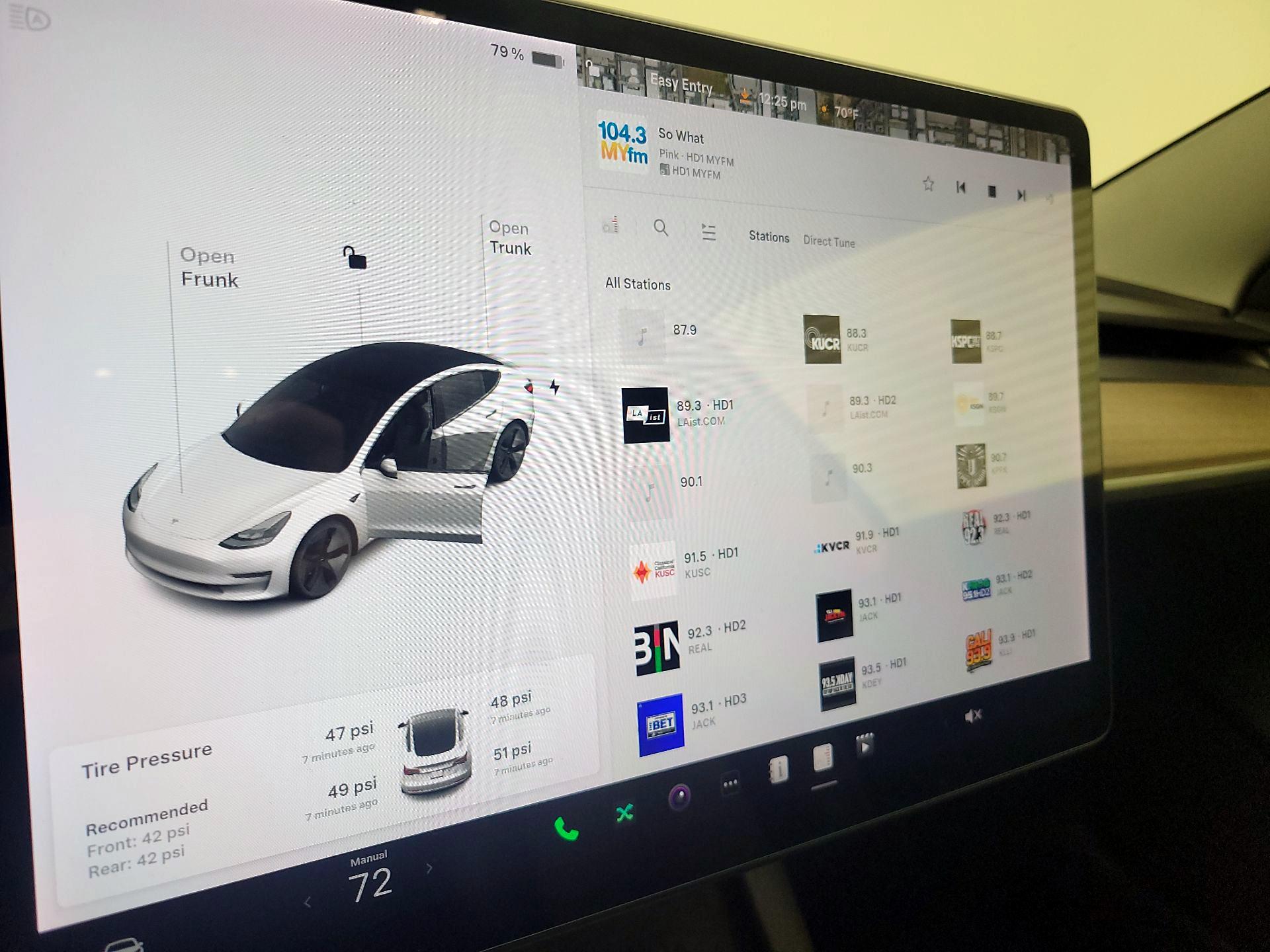 Thumbnail: 2021 Tesla Model 3 - 15